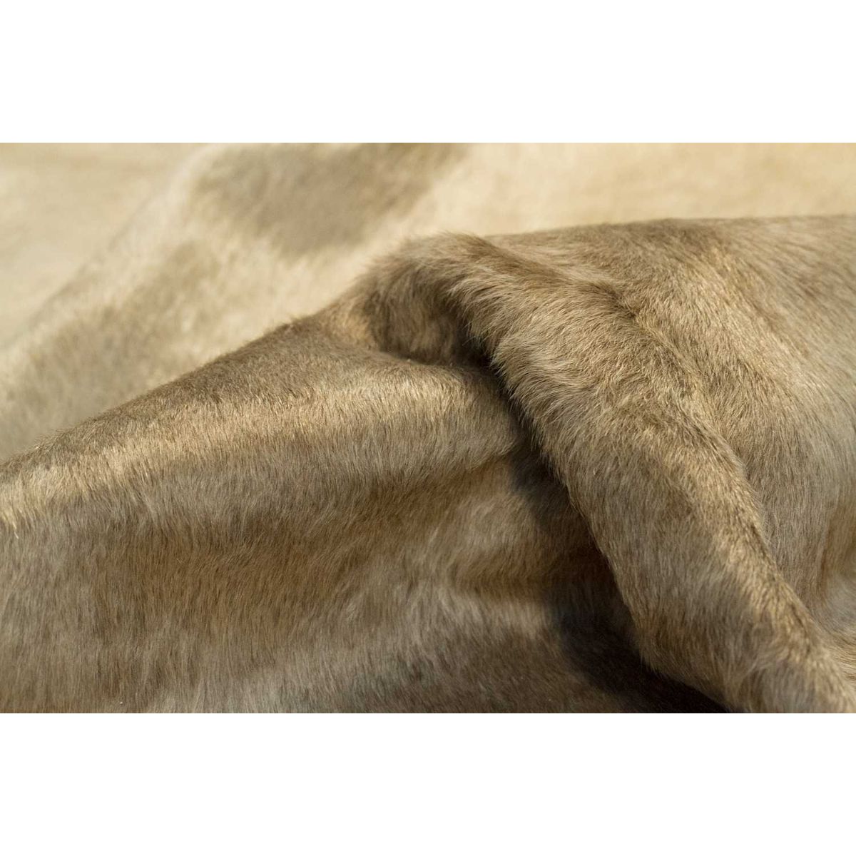 Taupe Brazilian Cowhide 5'x7' Handmade Area Rug