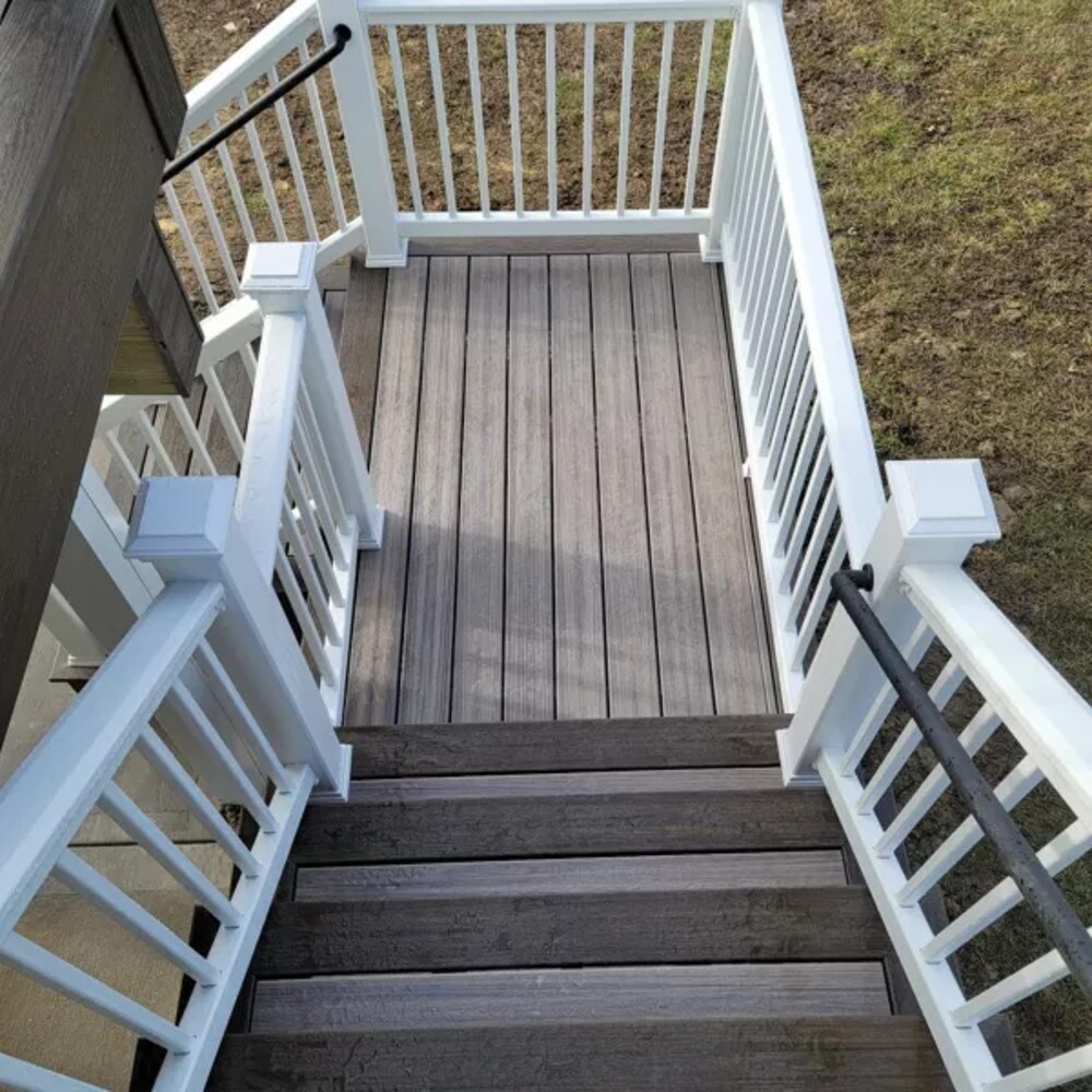 Trex WTSQ0842SSELTRK railings - View #5