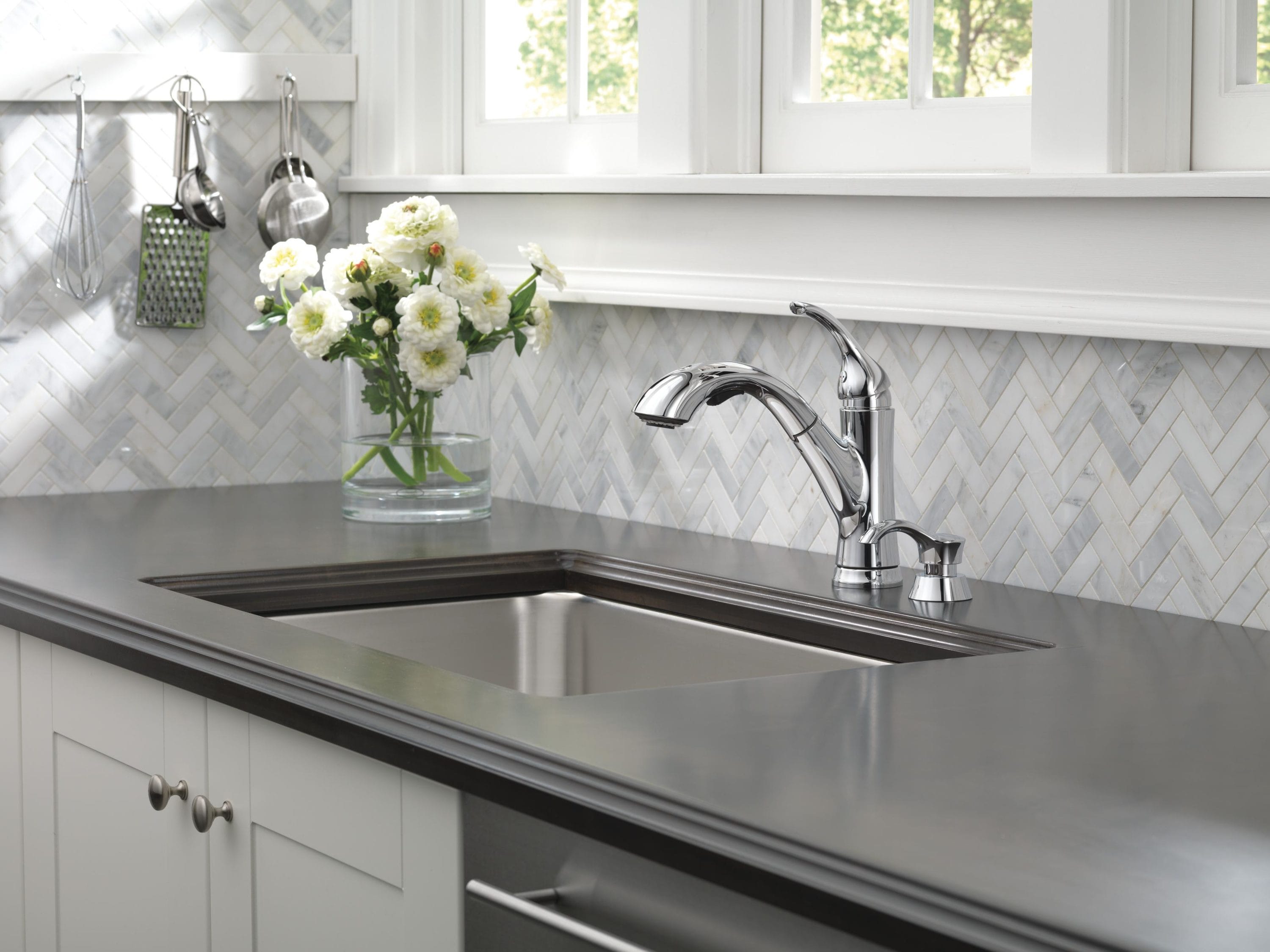 Delta 16932-SD-DST Kitchen-Faucets - View #4