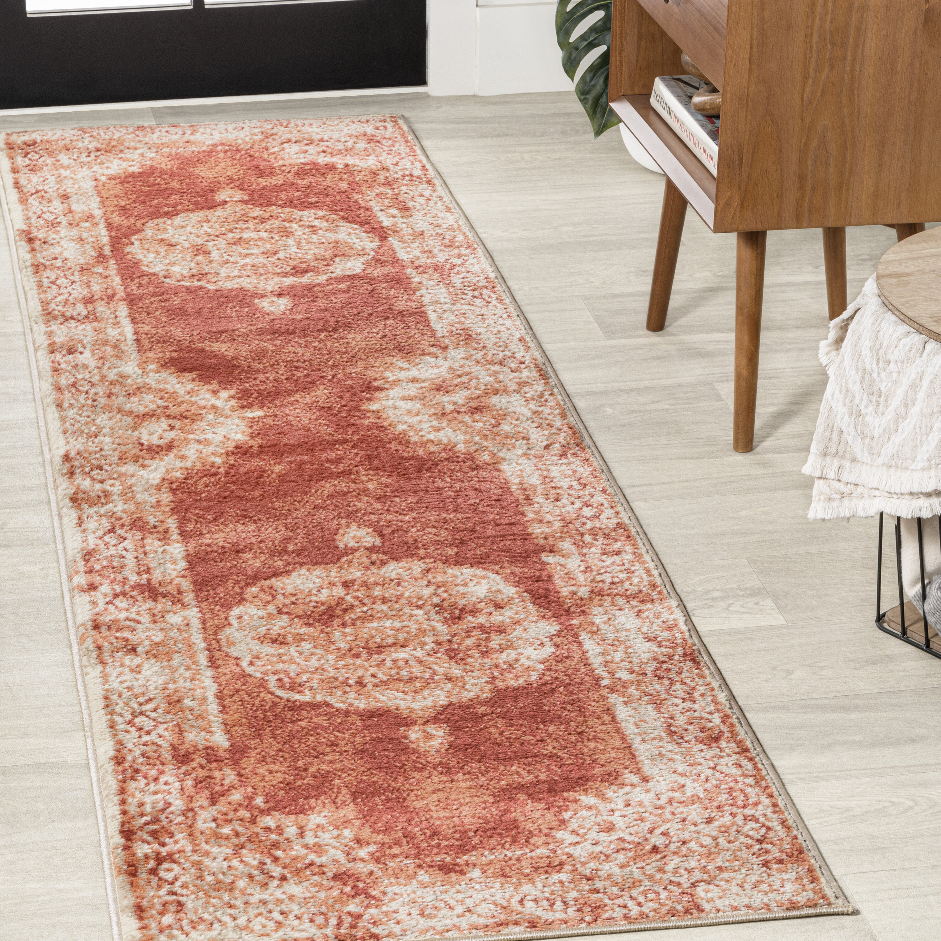 JONATHAN  Y MDP403F-28 Modern Persian Rosalia 2 x 8 (ft) Loomed Polypropylene Peach/Ivory Rectangular Indoor Medallion Persian Runner rug
