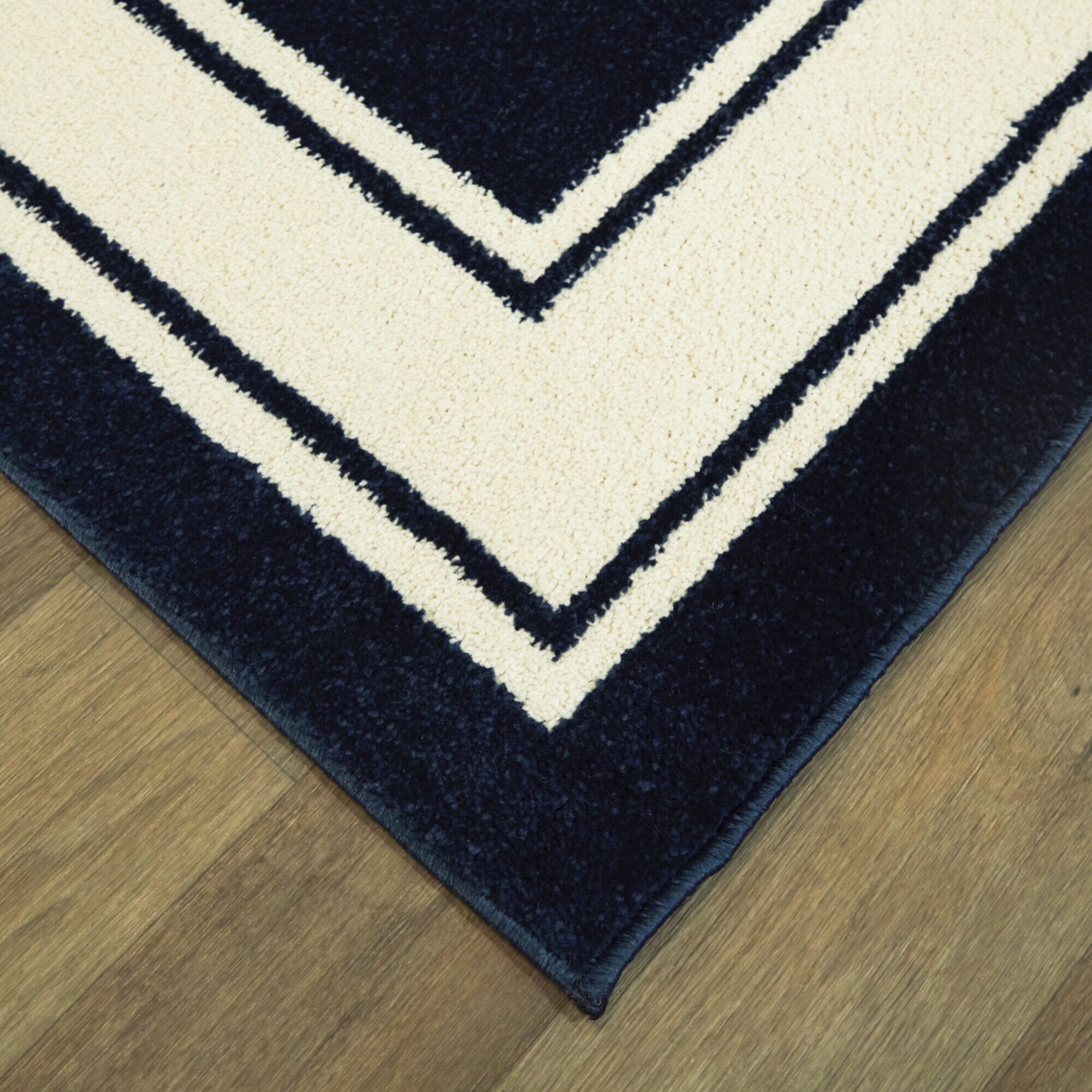 Navy and White Rectangular Synthetic 5' x 7' Area Rug