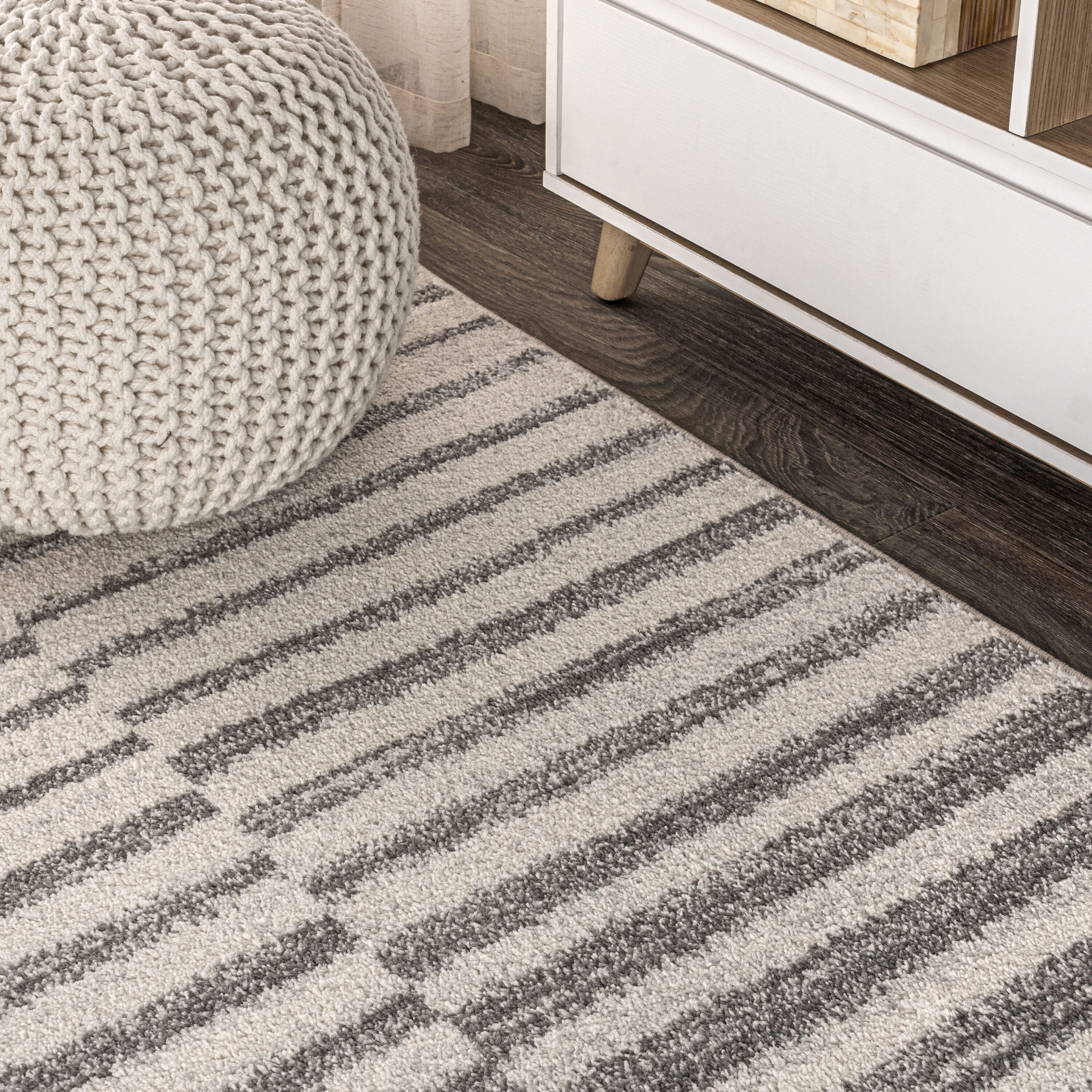 Modern Stripe Gray and Ivory Synthetic 3' x 5' Area Rug