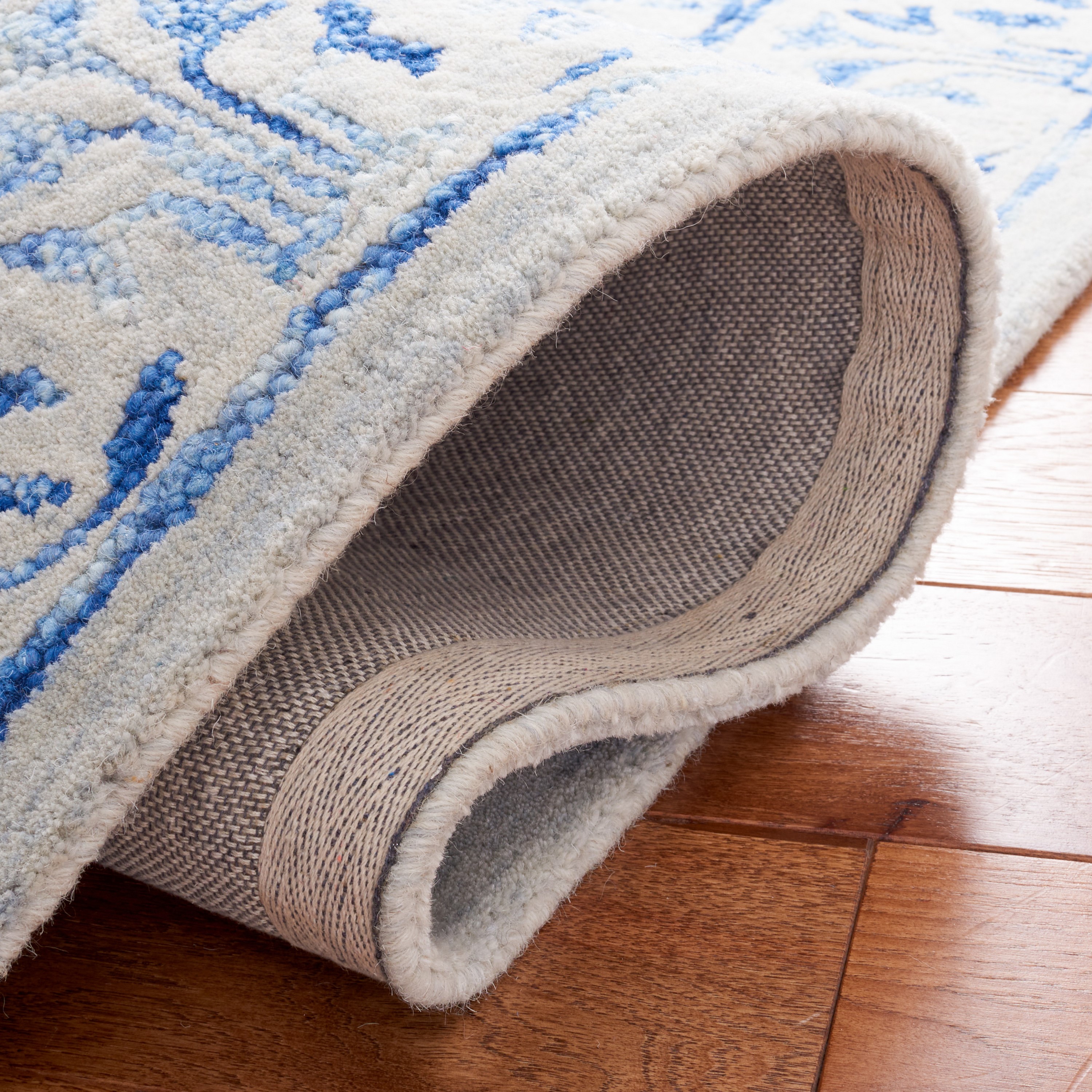 Hand-Tufted Blue Floral Wool 6' Square Area Rug