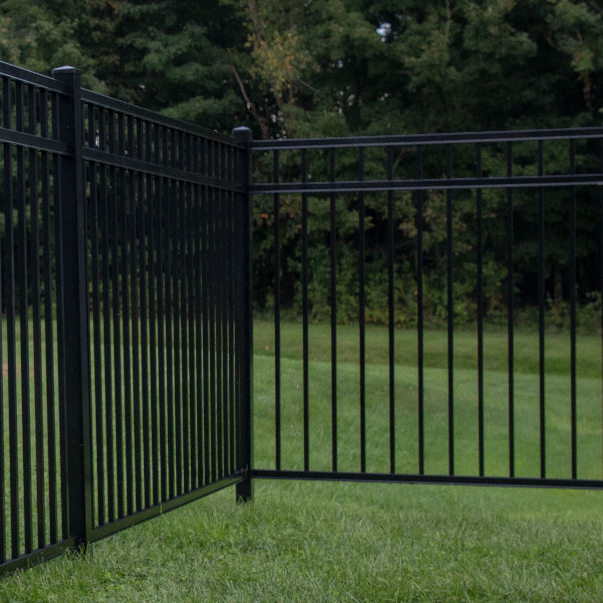 Freedom Concord/New Haven 7-ft H x 2-in W Black Aluminum Spaced Picket Flat-top  Decorative Corner Fence Post in the Metal Fencing department at