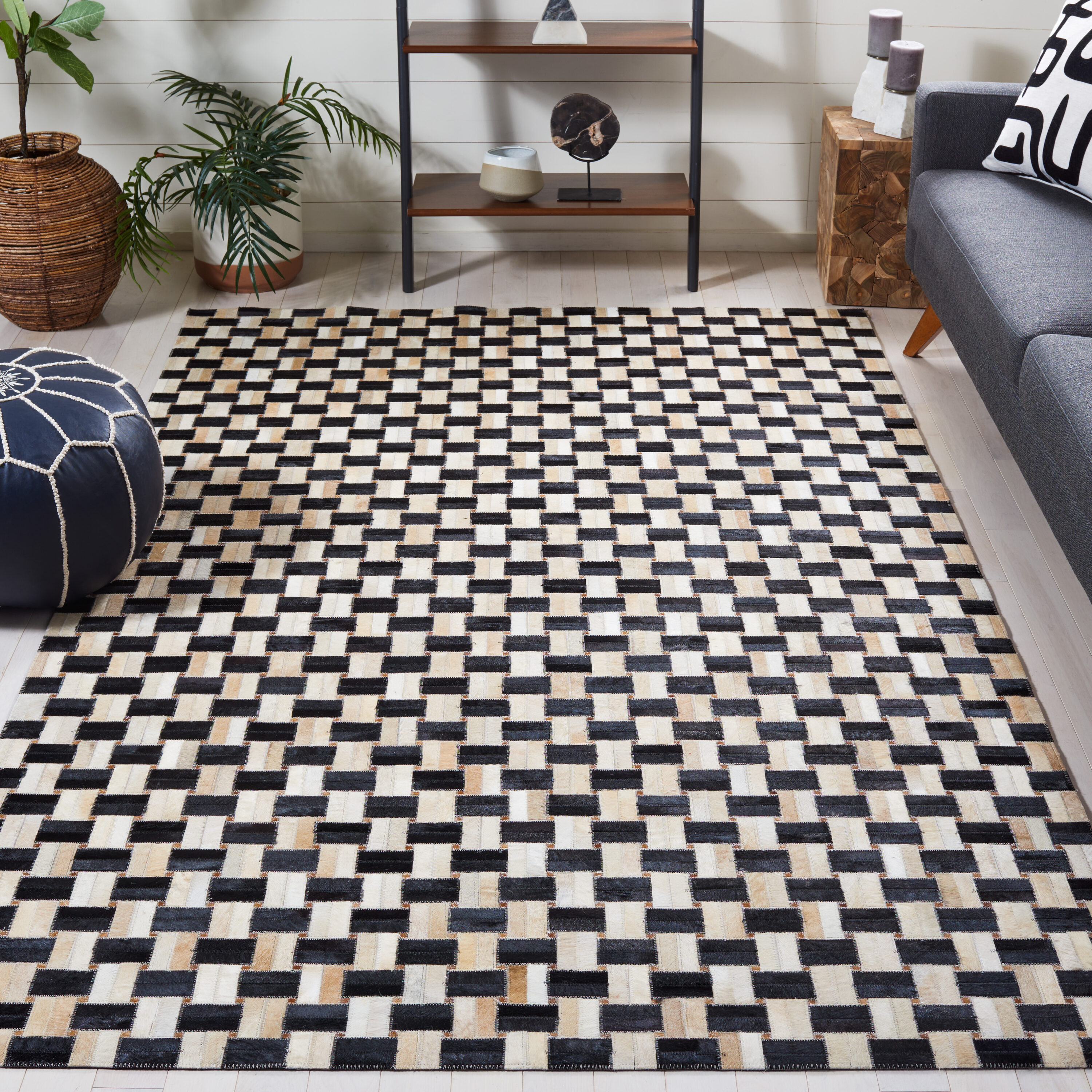  Studio Leather 232 Black/Ivory Contemporary 5ft x 8ft Medium Rectangle Rug