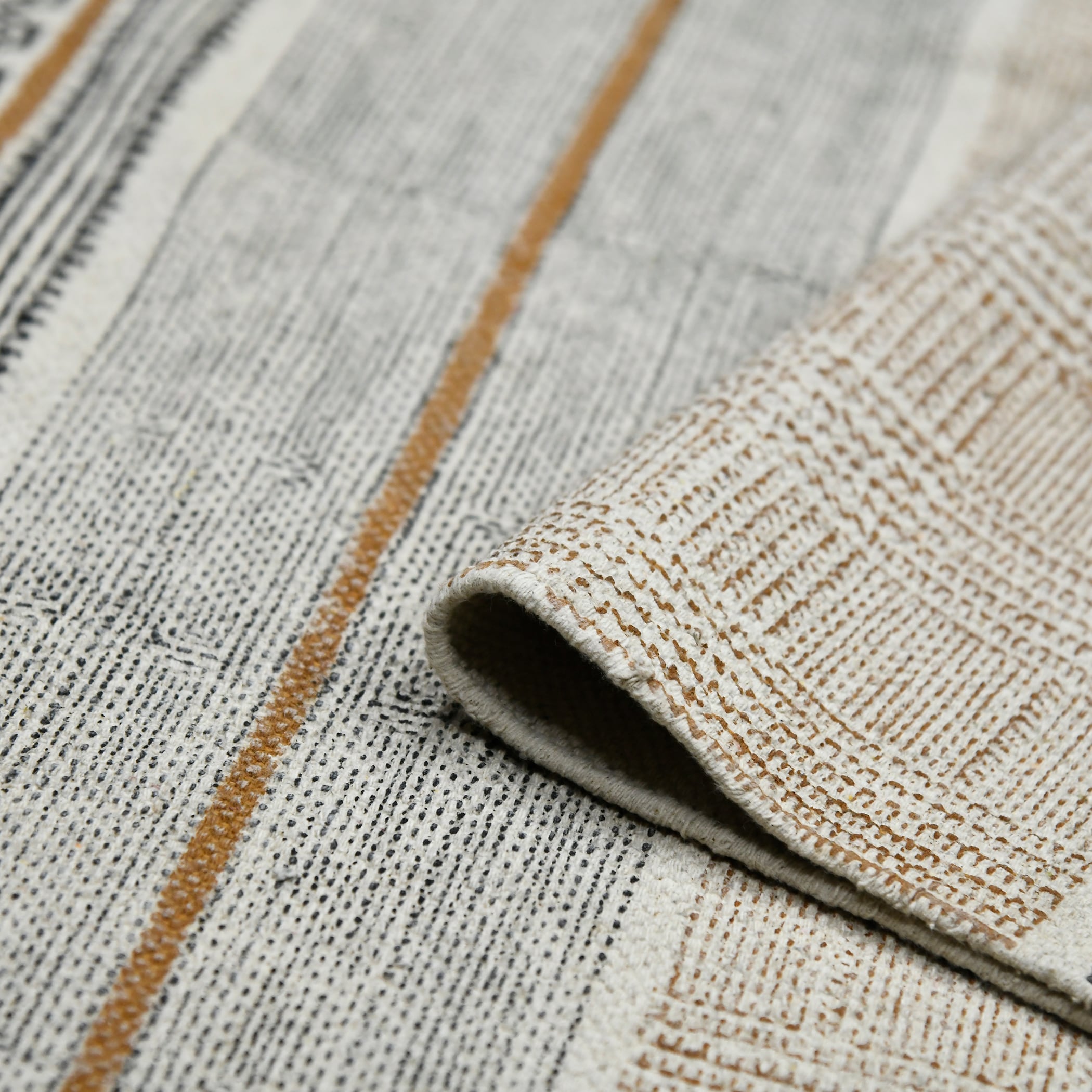 Handmade Geometric Cotton Rectangular Braided Area Rug 2' x 3'