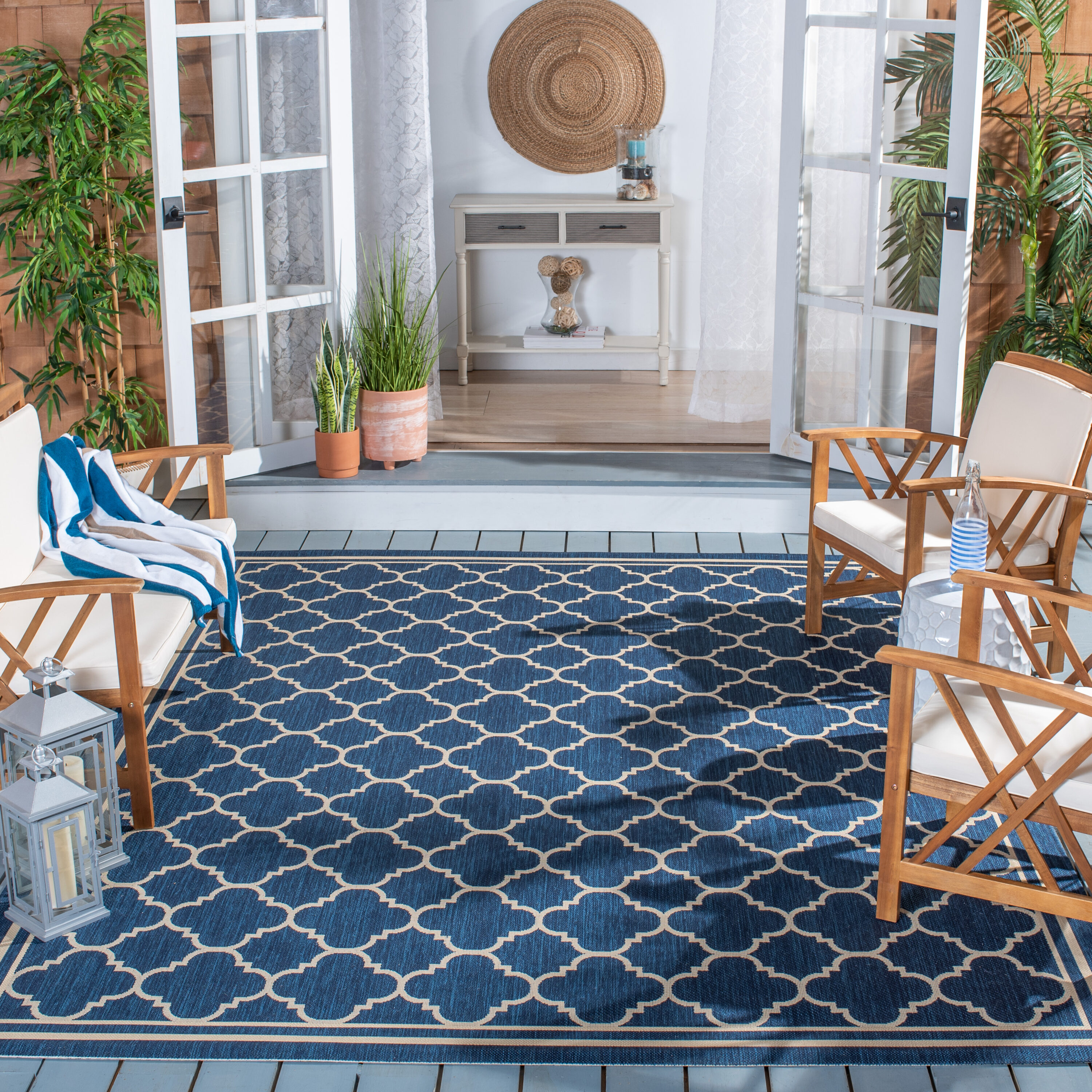 Safavieh CY6918-268-4SQ Courtyard 4 x 4 (ft) Loomed Synthetic Navy/Beige Square Indoor/Outdoor Geometric Area rug