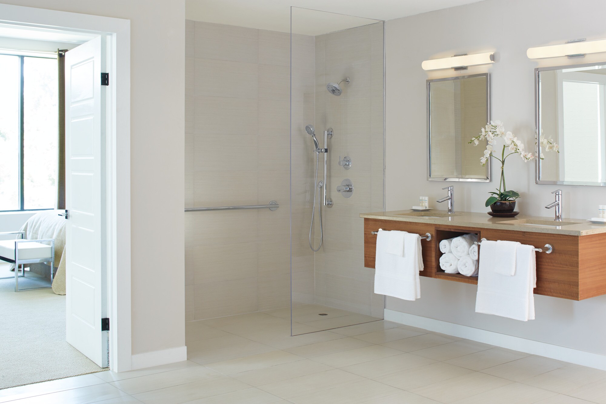 Delta T11861-SS Bath-Shower-Facc - View #5