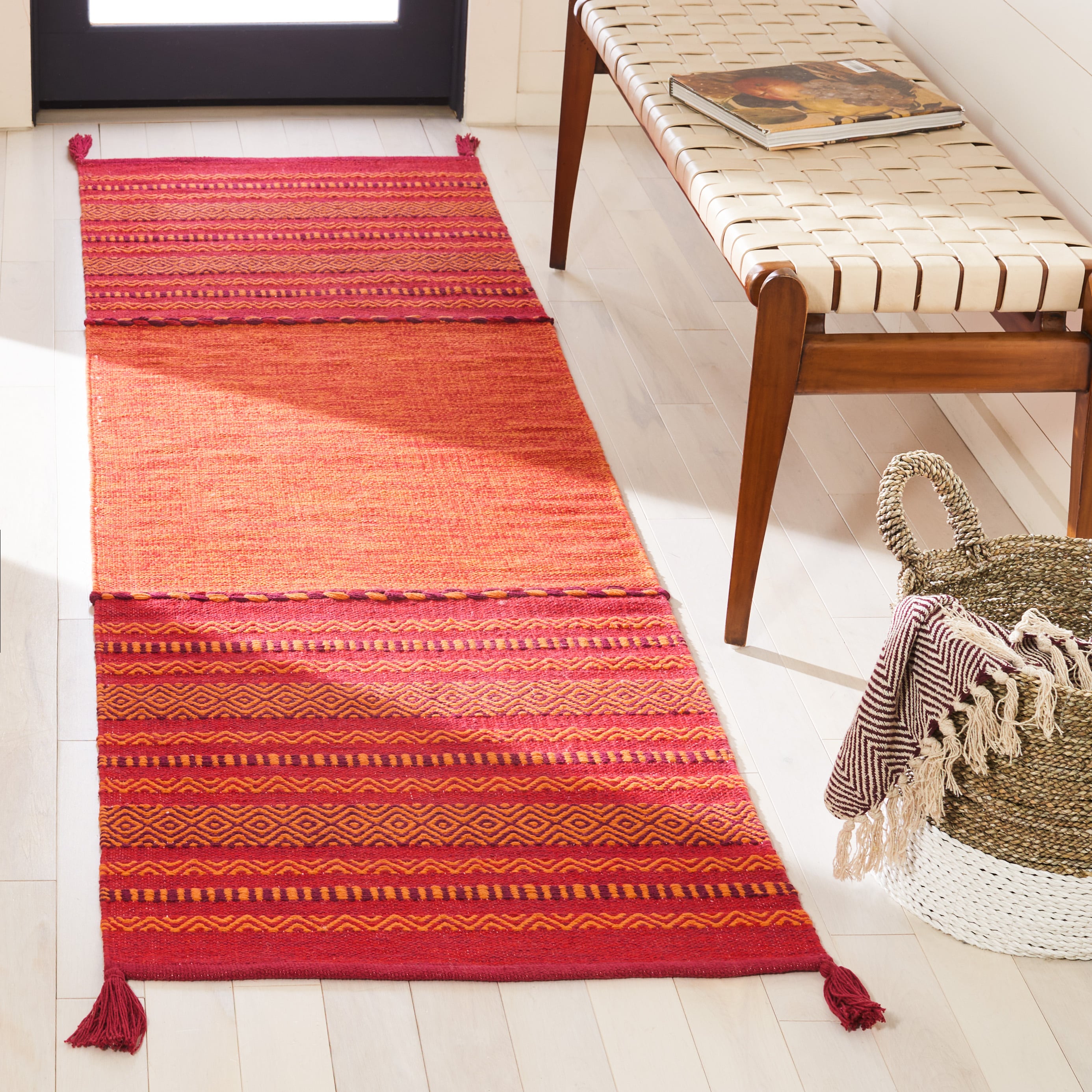 Safavieh MTK215A-28 Montauk Binalong 2 x 8 (ft) Cotton Orange/Red Rectangular Indoor Stripe Coastal Runner rug