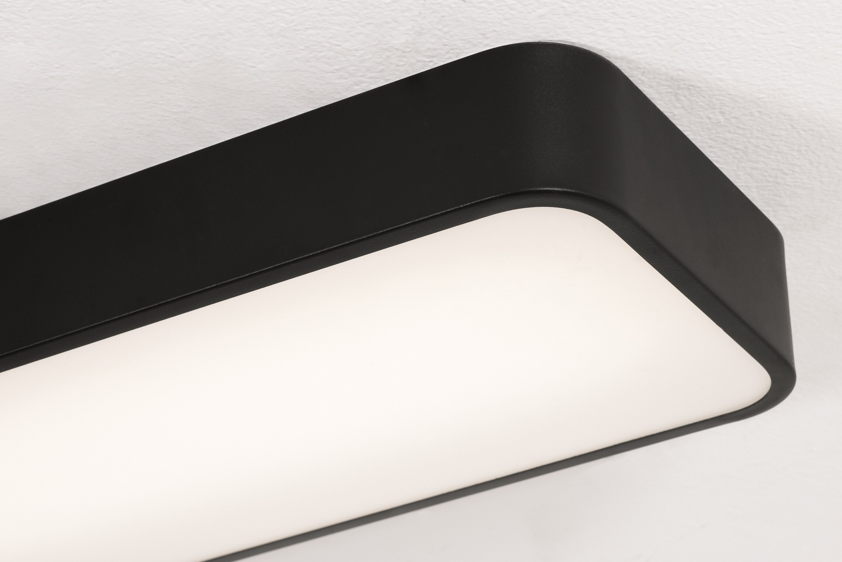 AFX BAYL2408LAJUDBK Led-Cabinet-Lighting - View #2