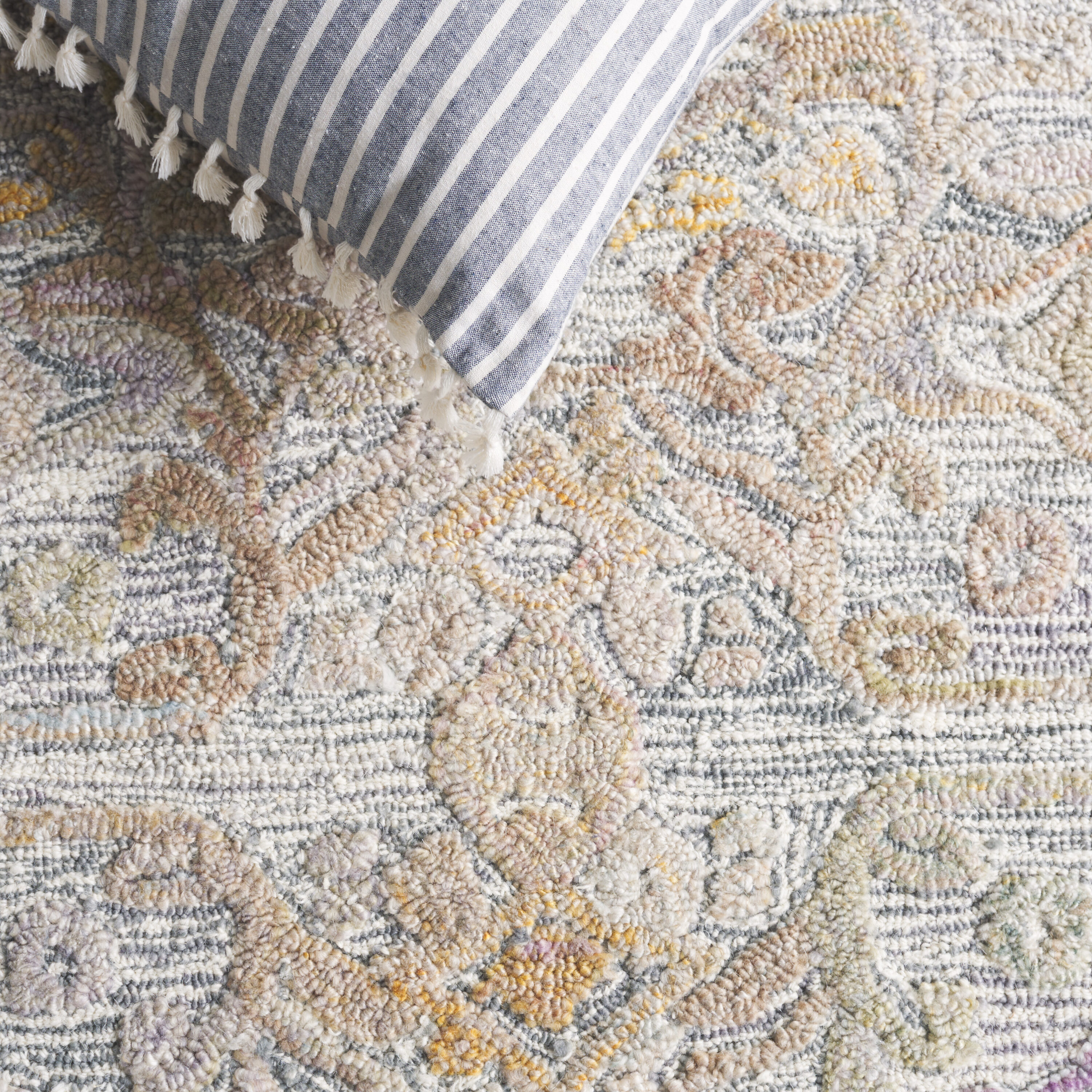 Safavieh MRQ103Y-4 rugs - View #4
