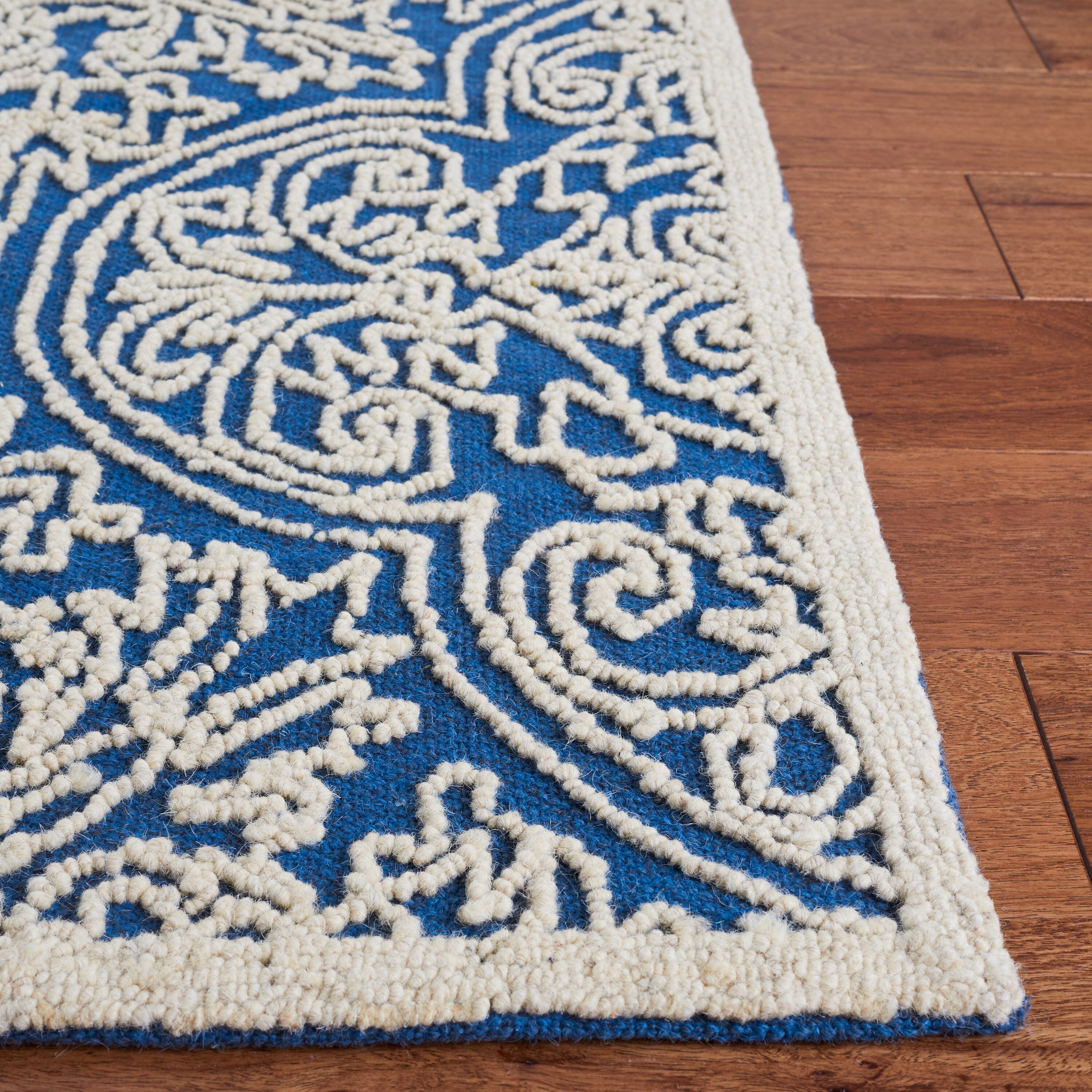 Safavieh TRC101B-24 rugs - View #3
