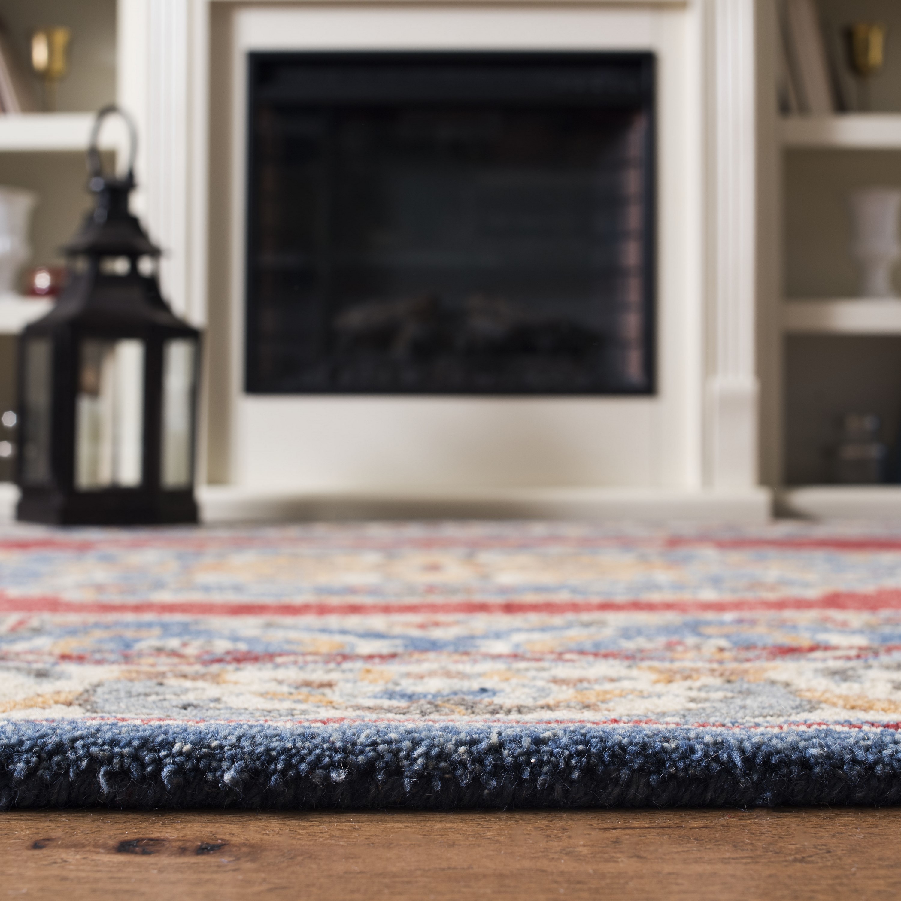 Antiquity Blue and Red Hand-Tufted Wool 8' x 10' Area Rug