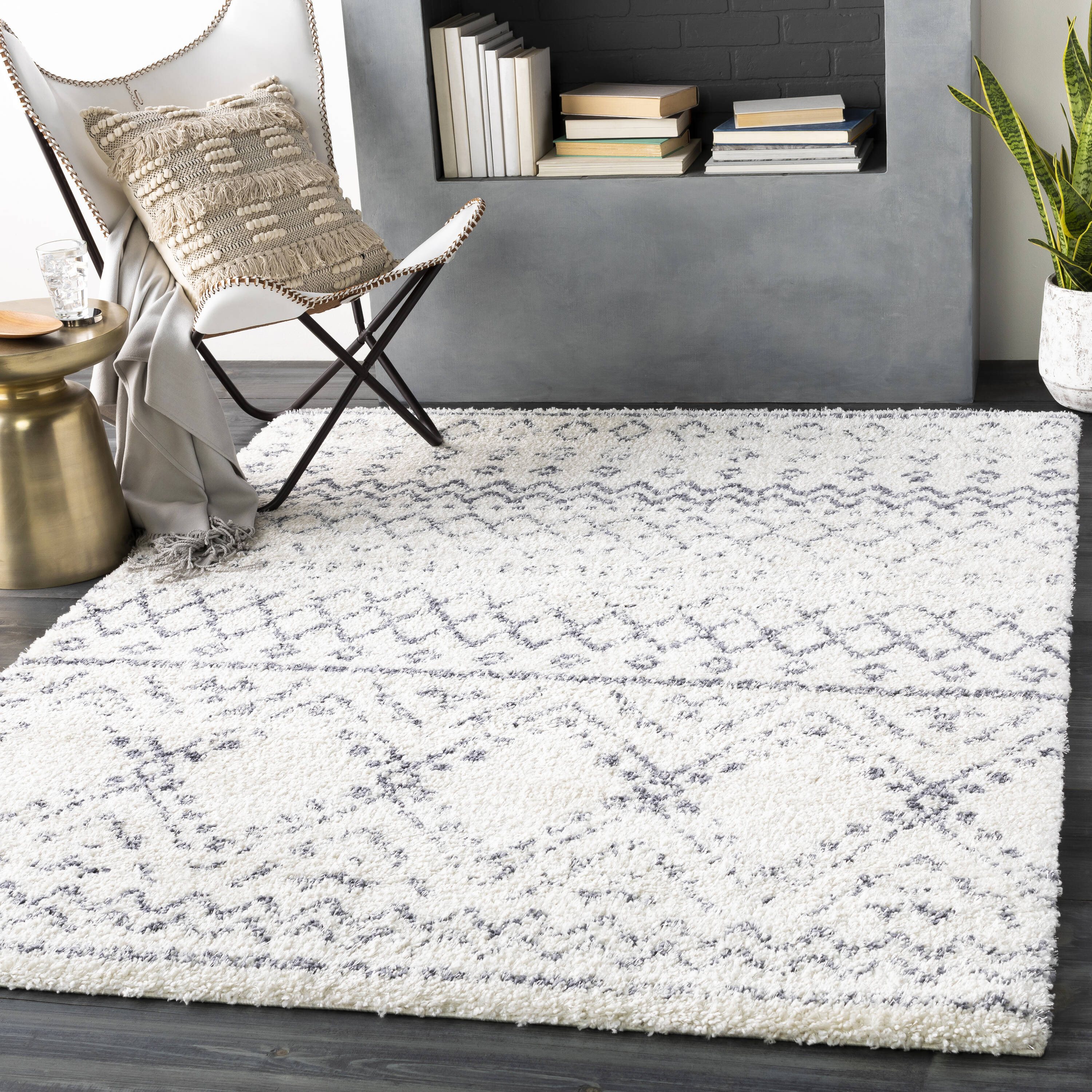 Livabliss MRS2301-5373 Maroc Shag 5 x 8 (ft) White Rectangular Indoor Geometric Moroccan Pet Friendly Area rug