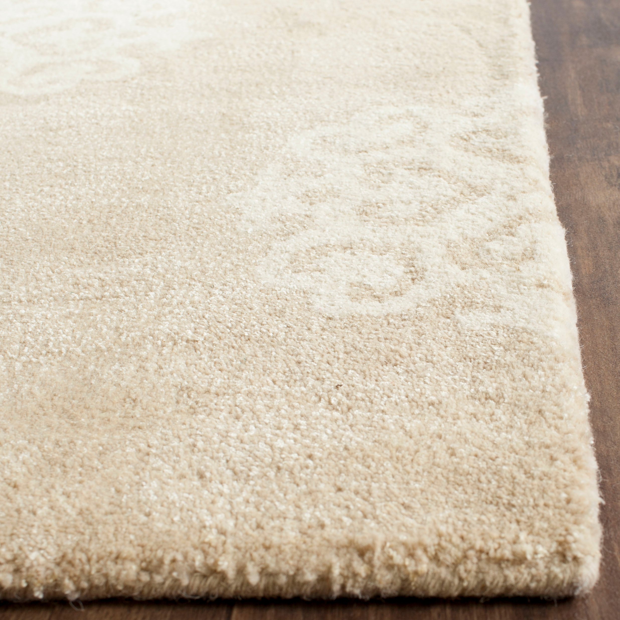 Safavieh SOH724B-4 rugs - View #3