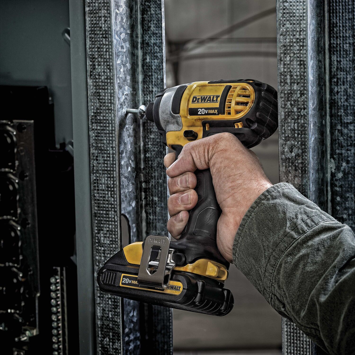 DEWALT 20-volt Max Variable Speed Cordless Impact Driver (2-Batteries  Included) in the Impact Drivers department at