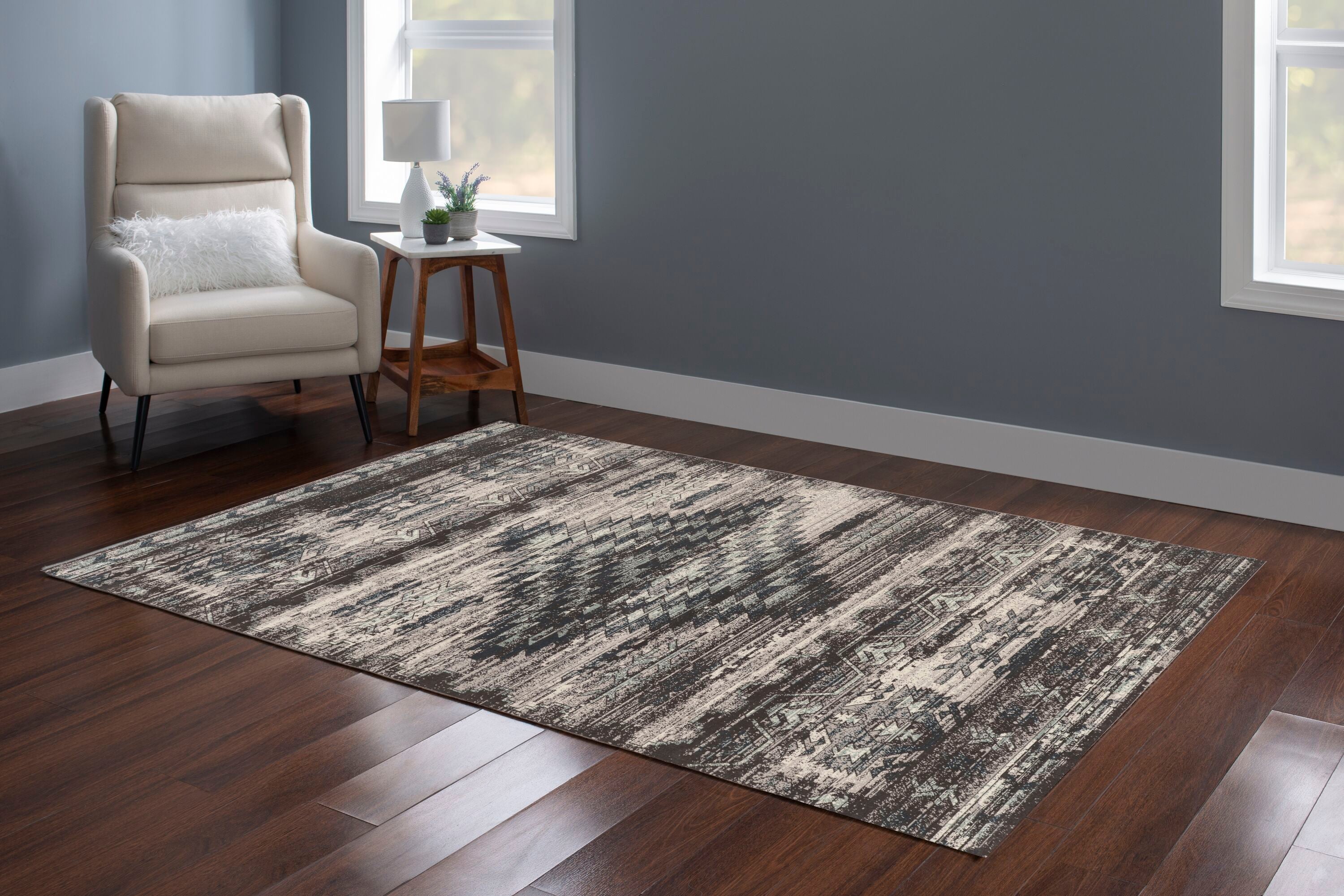 Linon RUGVT0258 Vintage 5 x 8 (ft) Loomed Polyester Gray Rectangular Indoor Distressed/Overdyed Southwestern Area rug