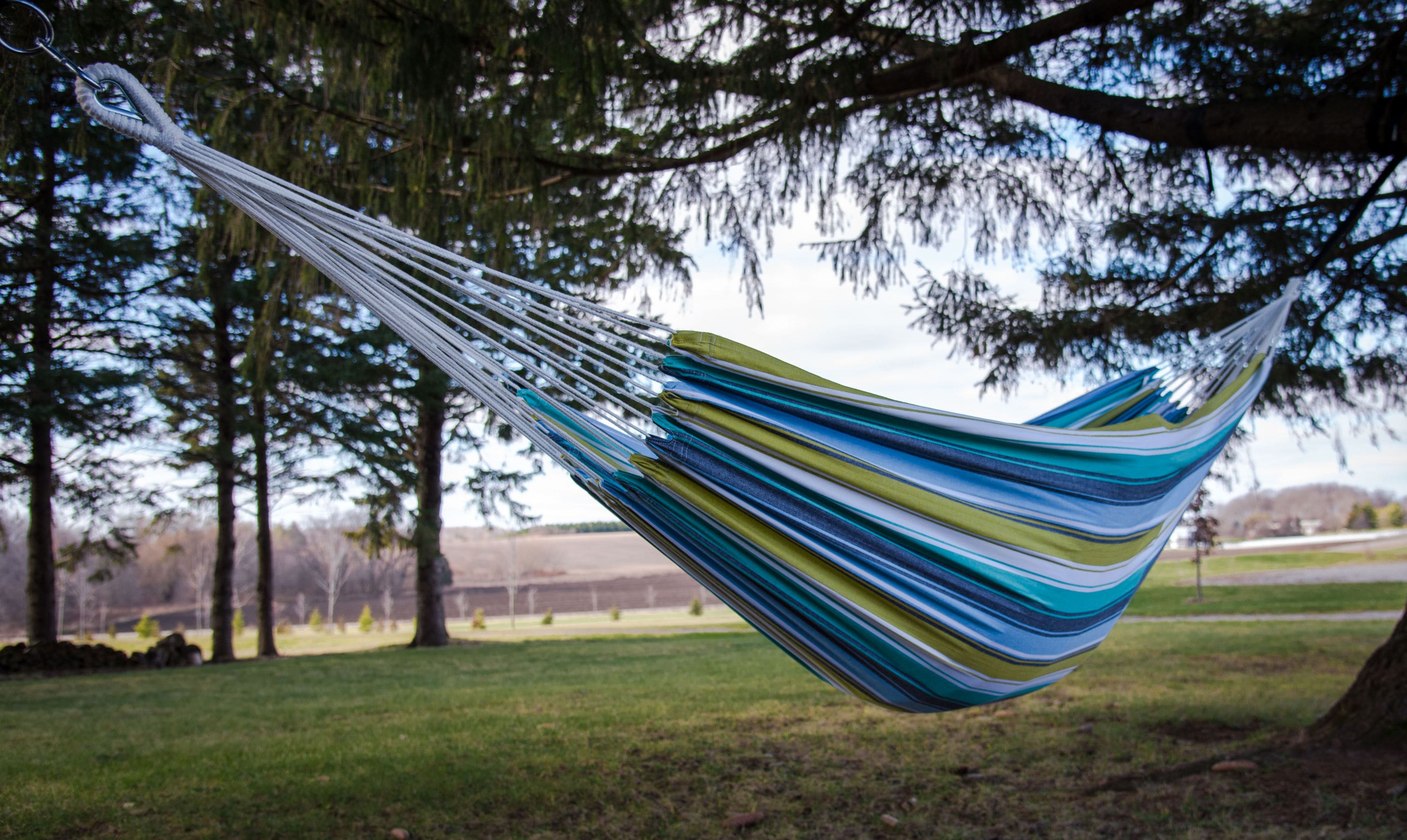 Vivere Brazilian Style Double Cotton Hammock in Cayo Reef Colors