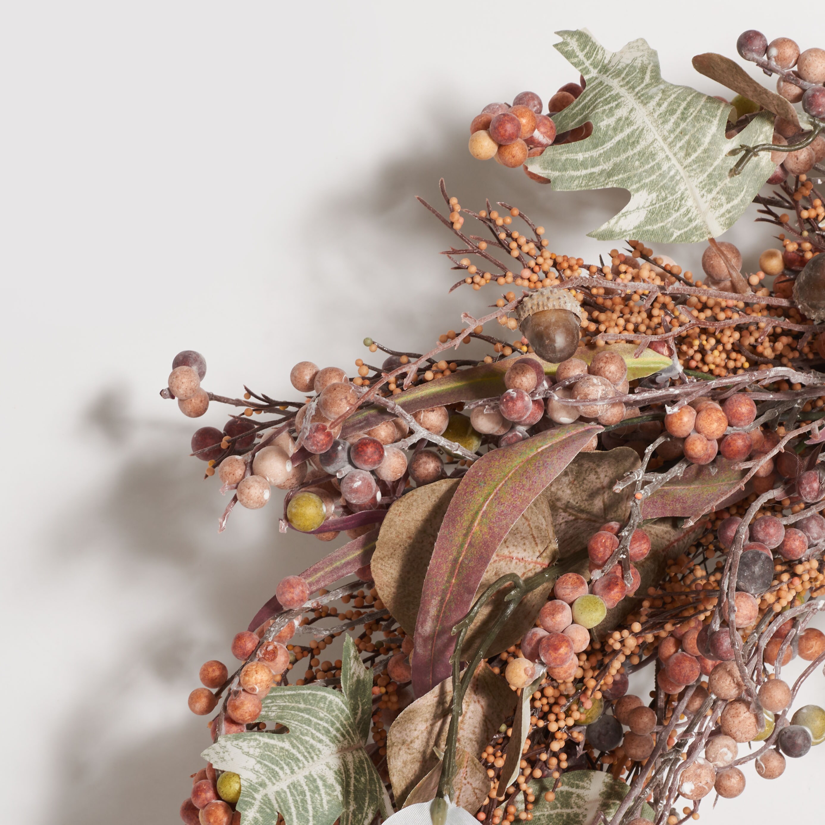 Safavieh FXP1044A Artificial-Christmas-Wreaths - View #3