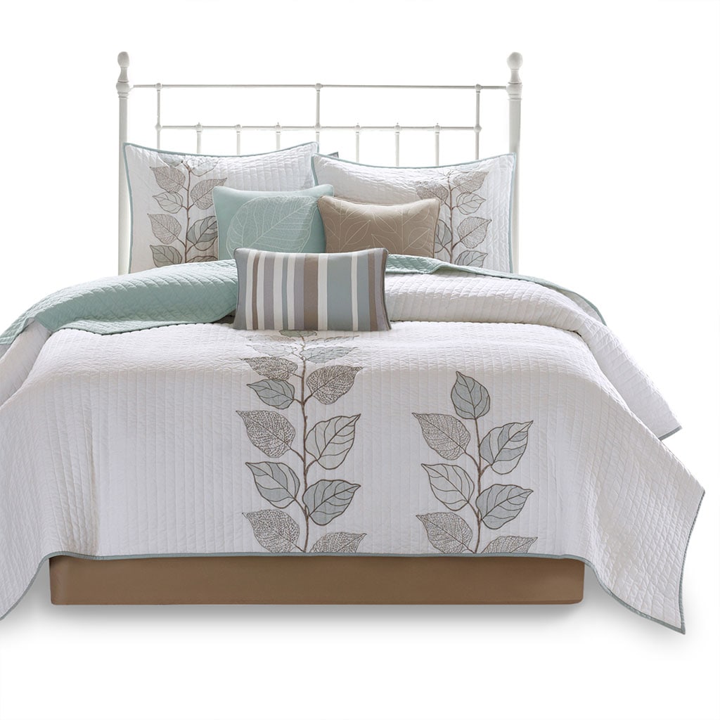 Gracie Mills 377-31PM Forest 6-Piece Embroidered Quilt Set with Throw Pillows