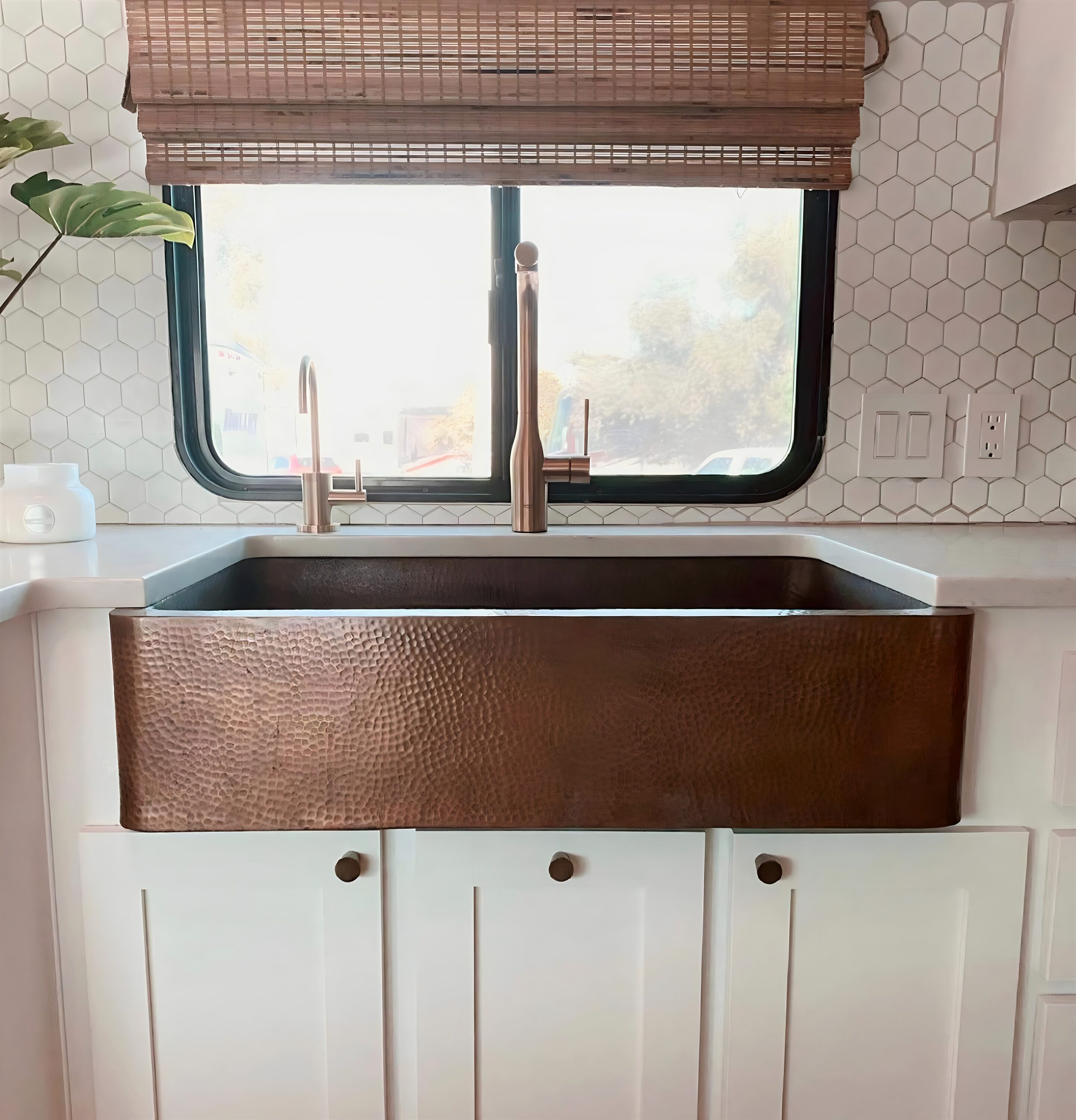 SINKOLOGY SK305-36AC Adams Undermount 35.65-in x 22-in Copper Single bowl 16 -Gauge Kitchen Sink