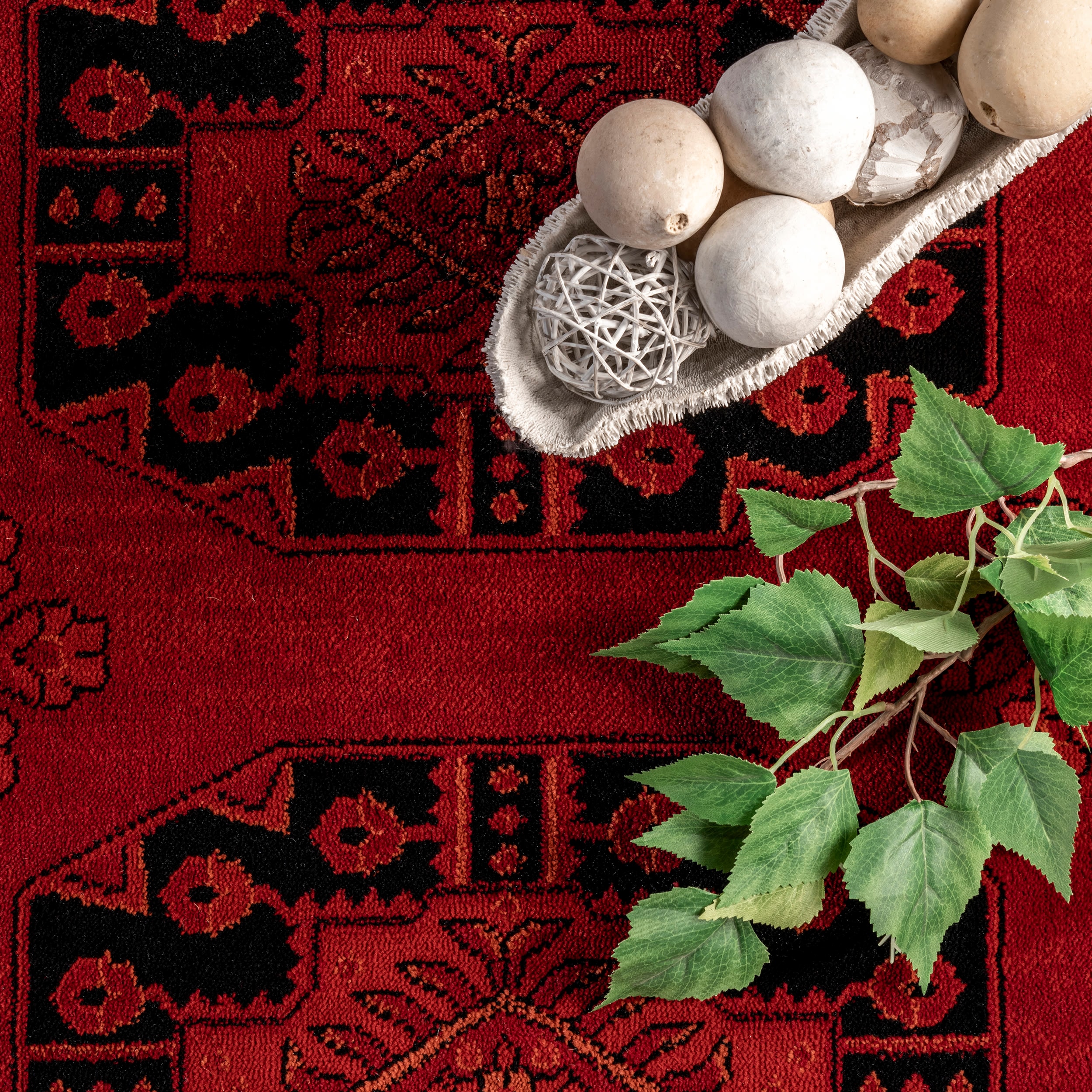 Elegant Red Trellis 4' x 6' Easy-Care Synthetic Area Rug