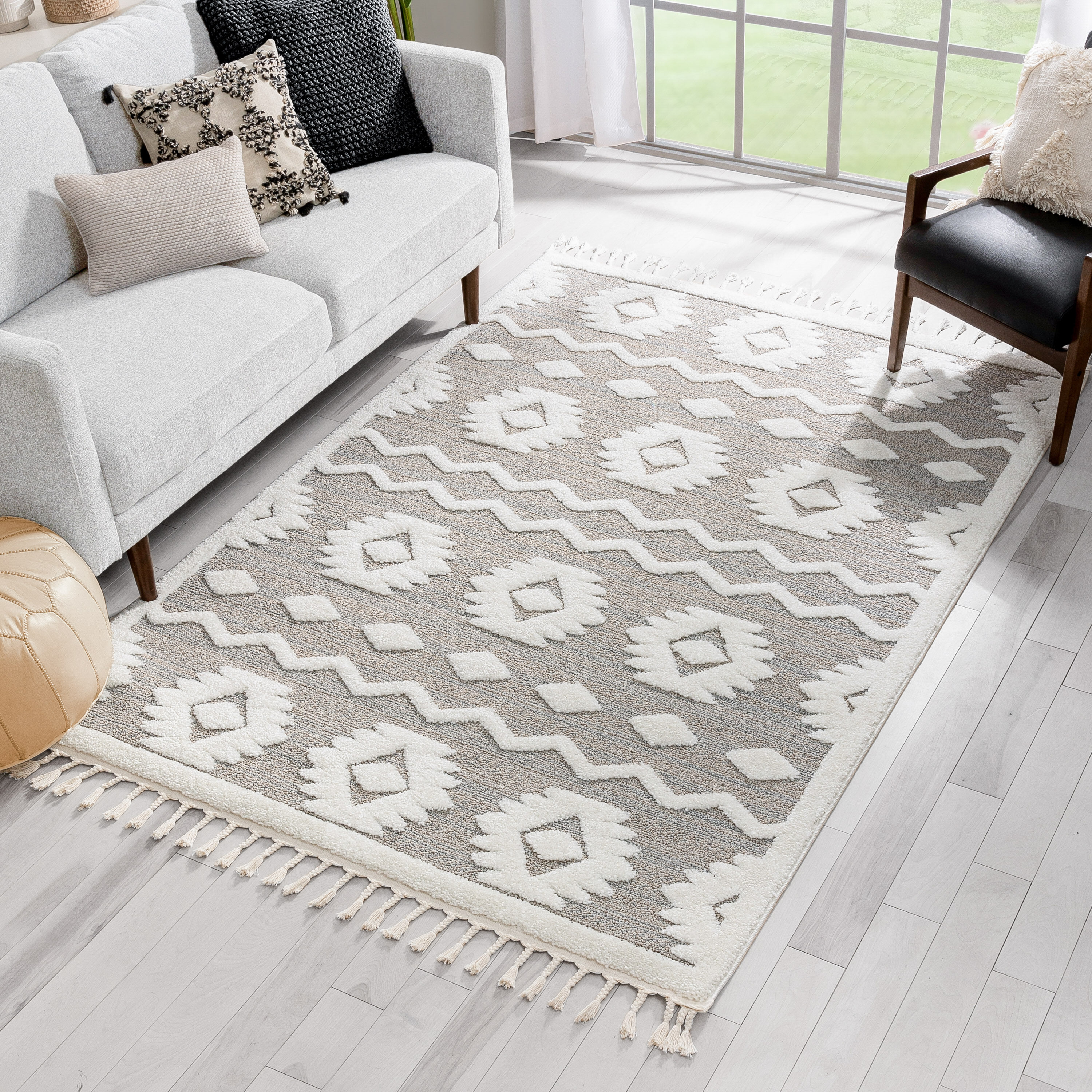 Gray and Beige 5' x 7' Moroccan Pattern Area Rug