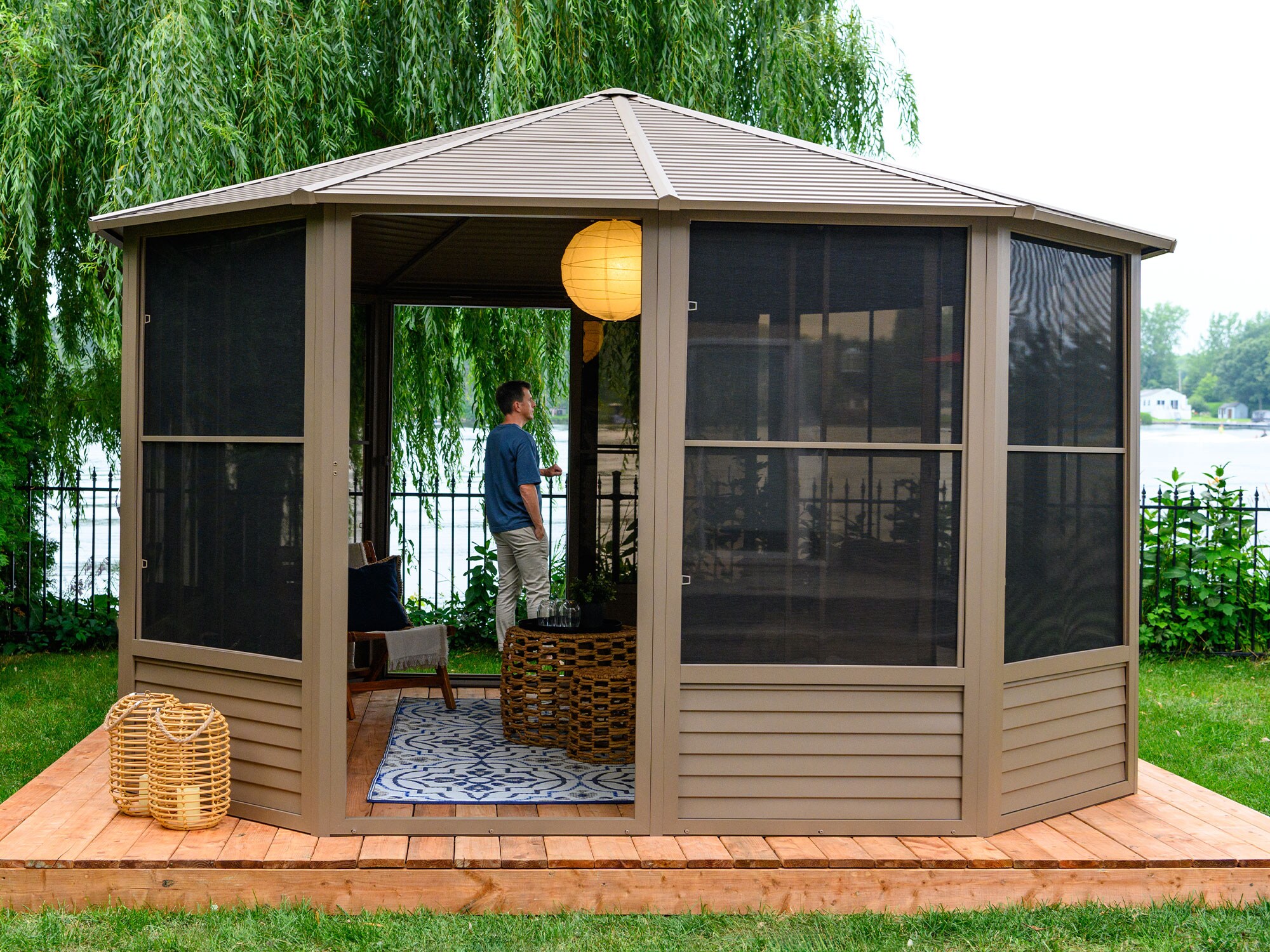 Gazebo Penguin 13.5-ft x 13.5-ft Florence solarium Octagon Sand Metal ...