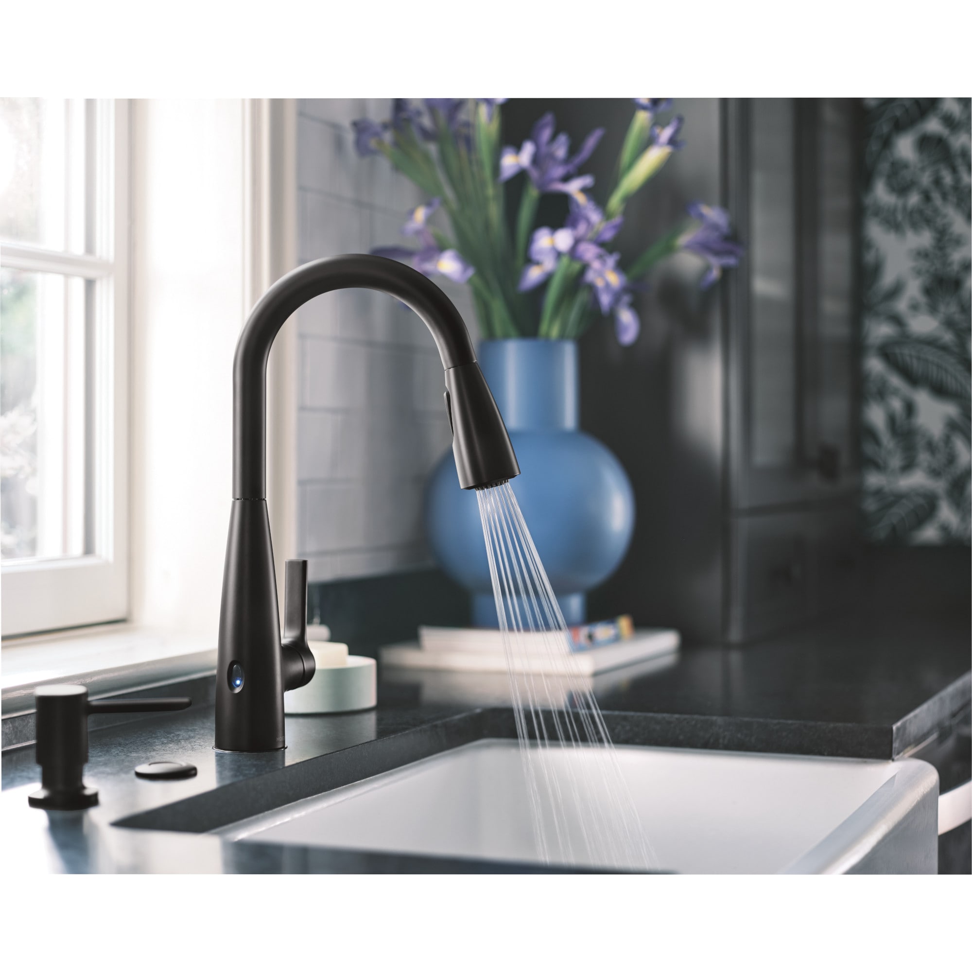 Moen Haelyn Matte Black Single Handle Touchless Pull Down Kitchen Faucet With Sprayer Deck 2843