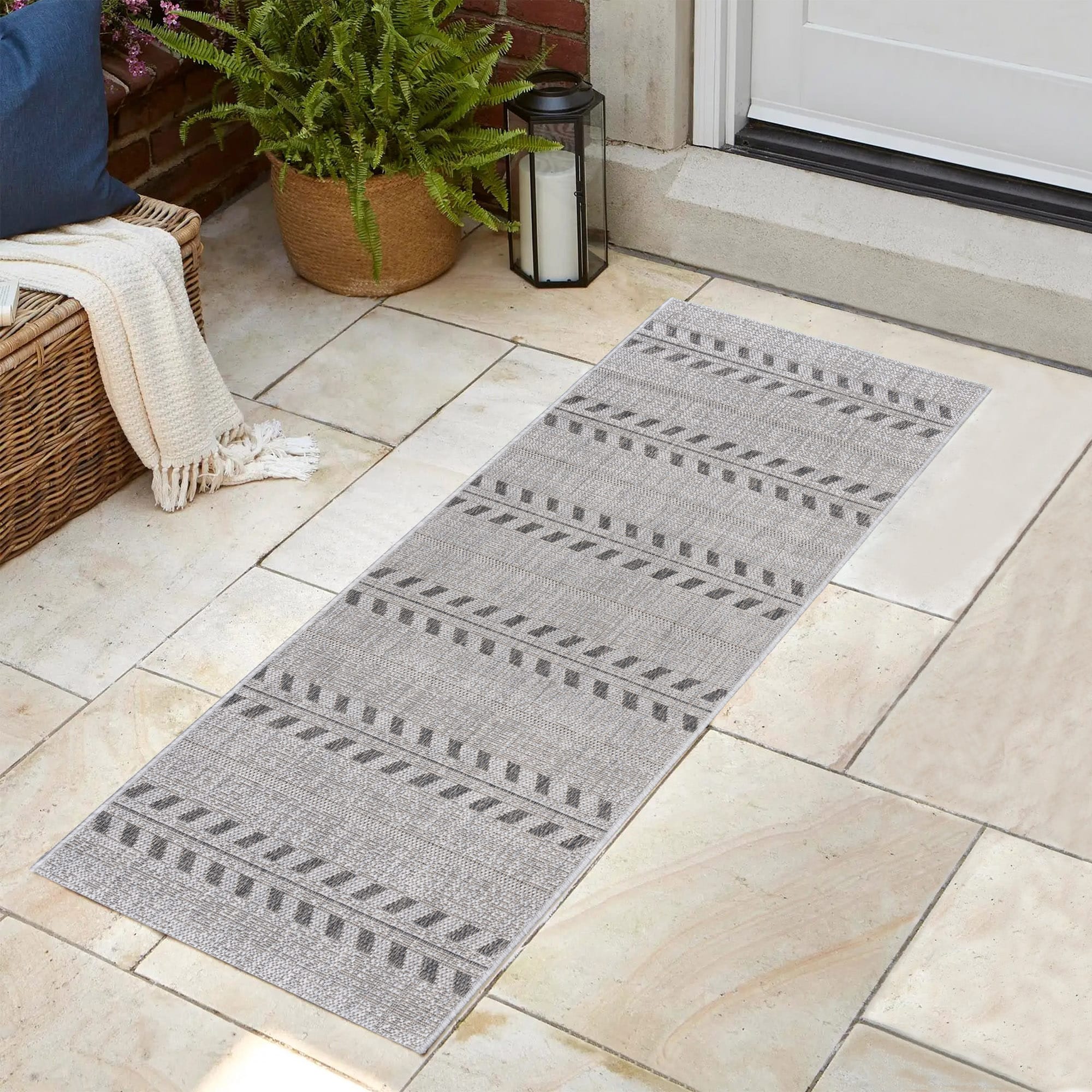 GERTMENIAN 28006 2 x 6 (ft) Polypropylene Ash/Steel Rectangular Indoor/Outdoor Stripe Runner rug