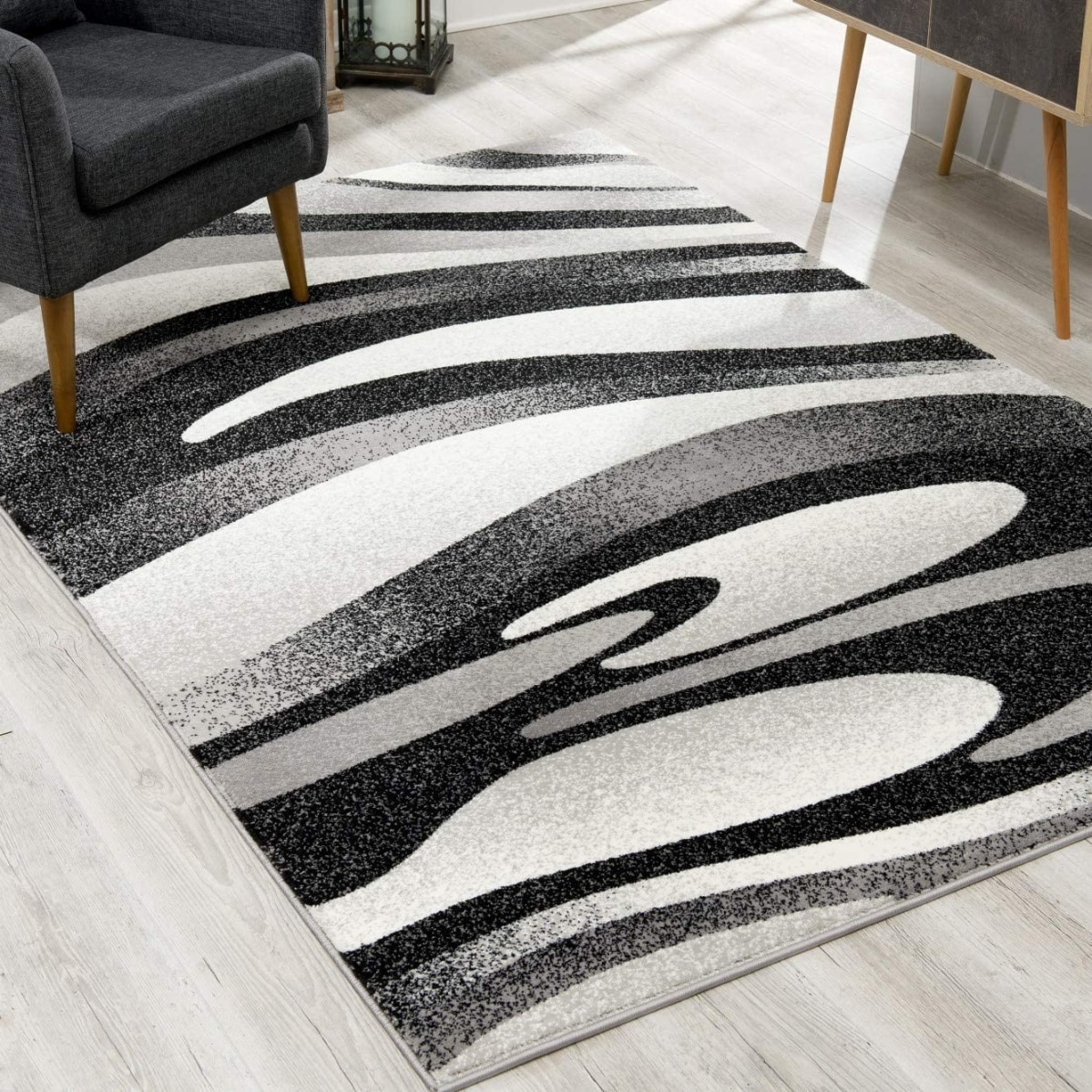 HomeRoots 4000394042 2 x 20 (ft) Olefin Grey Rectangular Indoor Abstract Runner rug