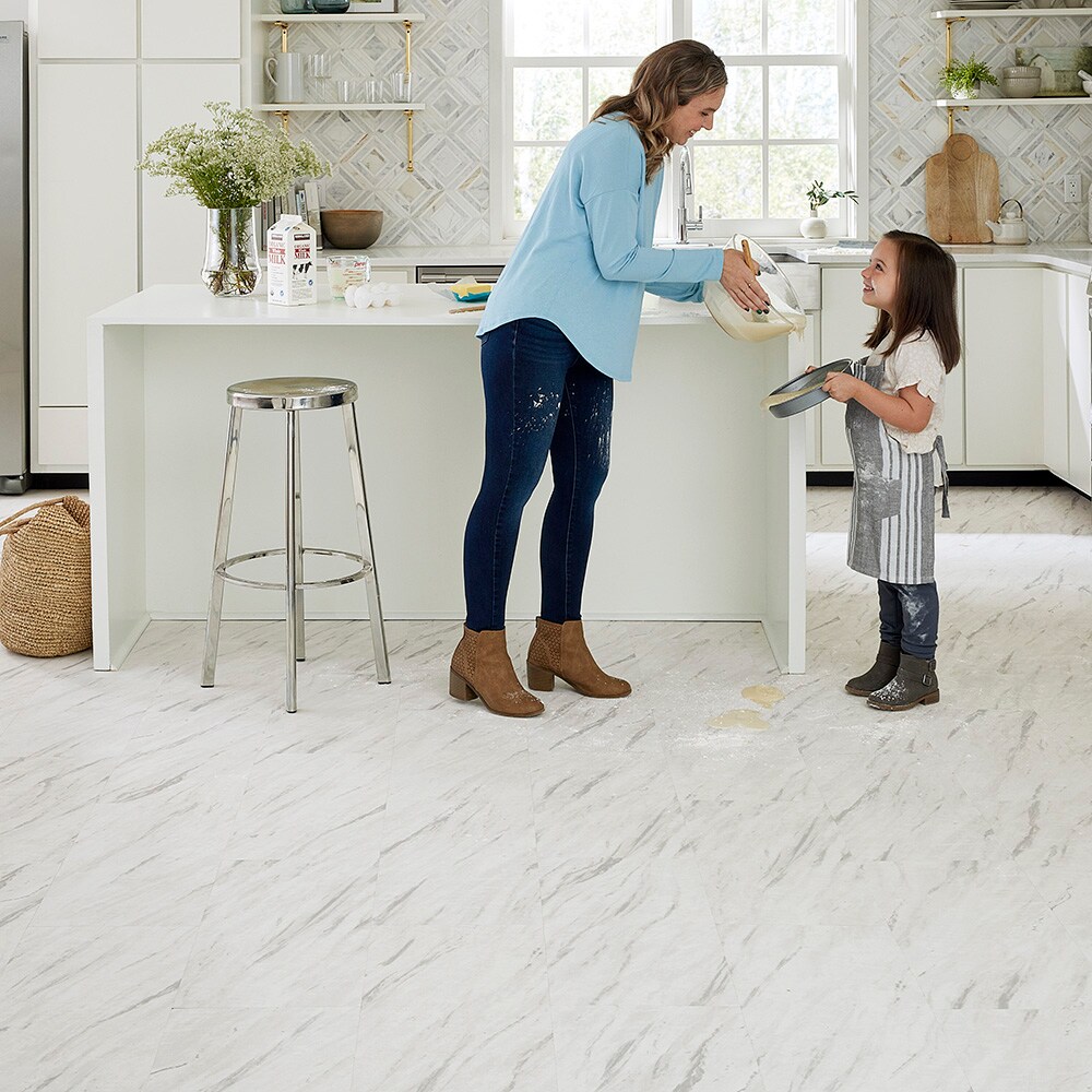 STAINMASTER SBX0063824 Luxury-Vinyl-Plank-Samples - View #4