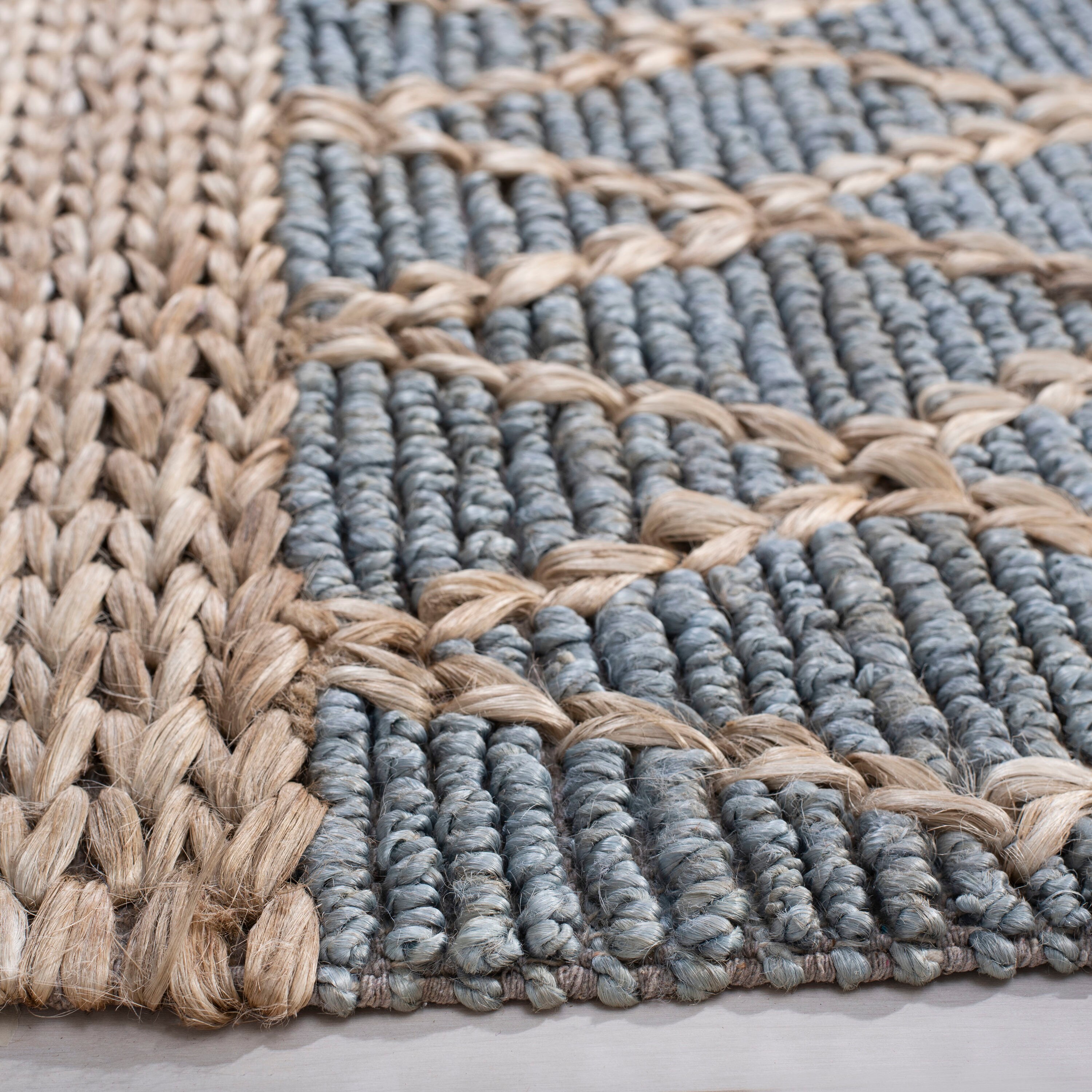 Safavieh NF951L-4 rugs - View #3