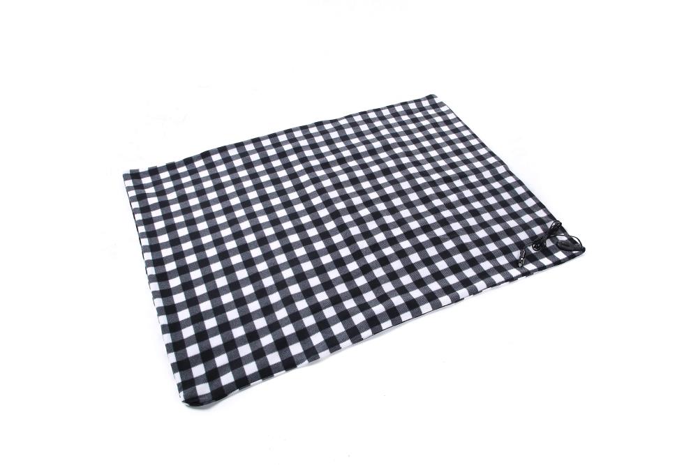 Lorient Home Black Plaid 40-in x 60-in Fleece 2.2-lb at Lowes.com