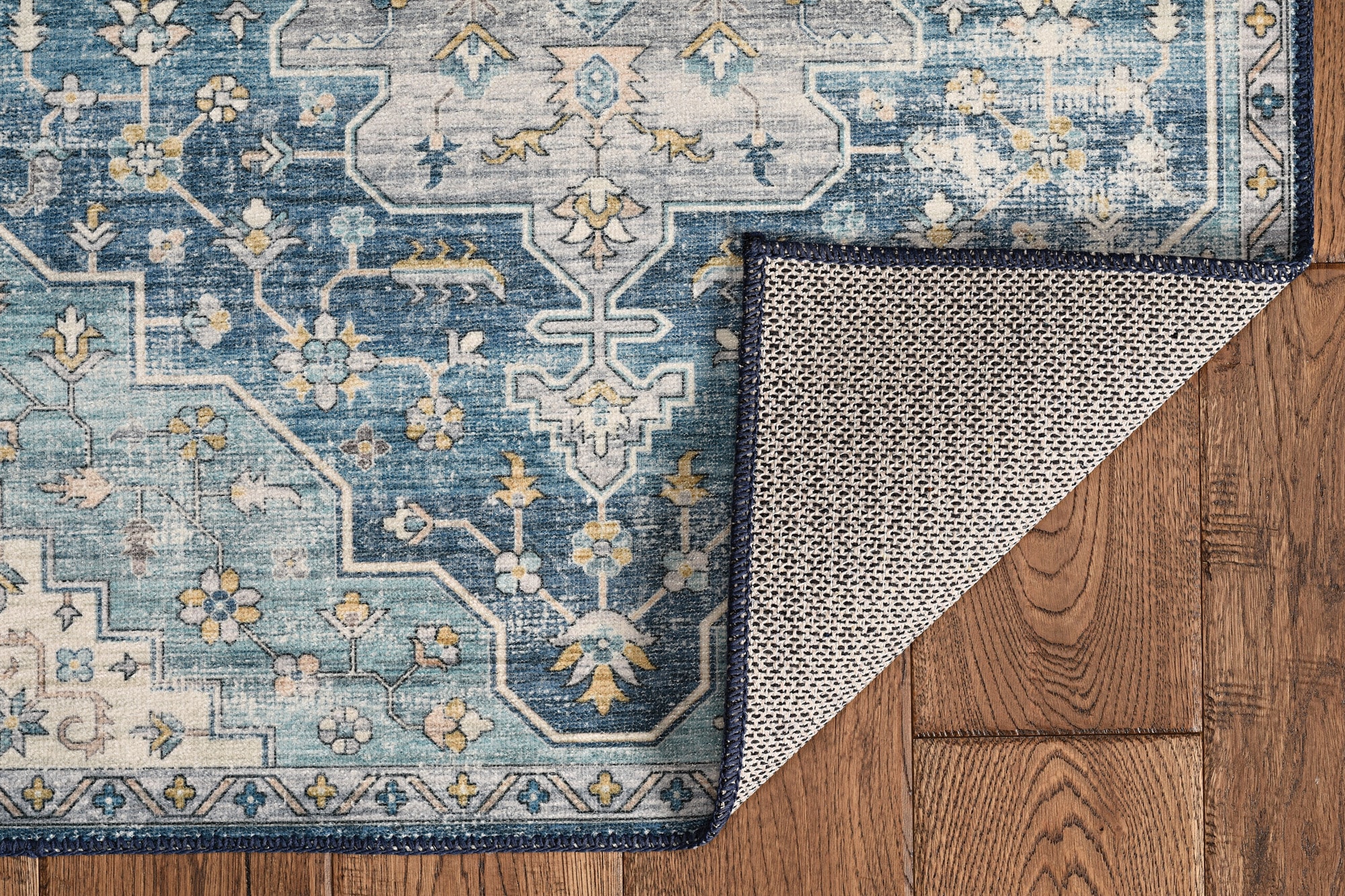Linon RUGWR1535 rugs - View #3