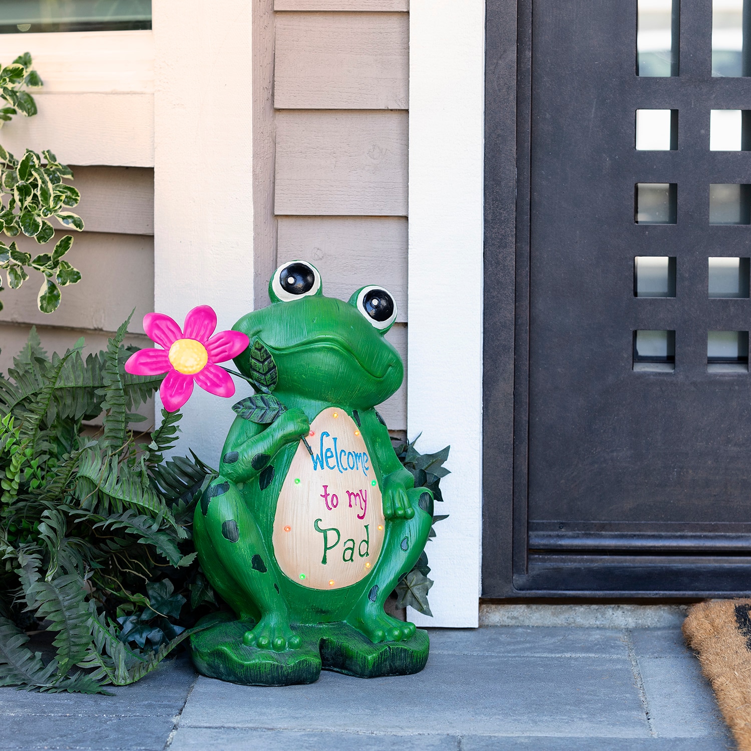 Backyard Glory 13.125-in H x 9.5-in W Green Frog Garden Statue in the  Garden Statues department at
