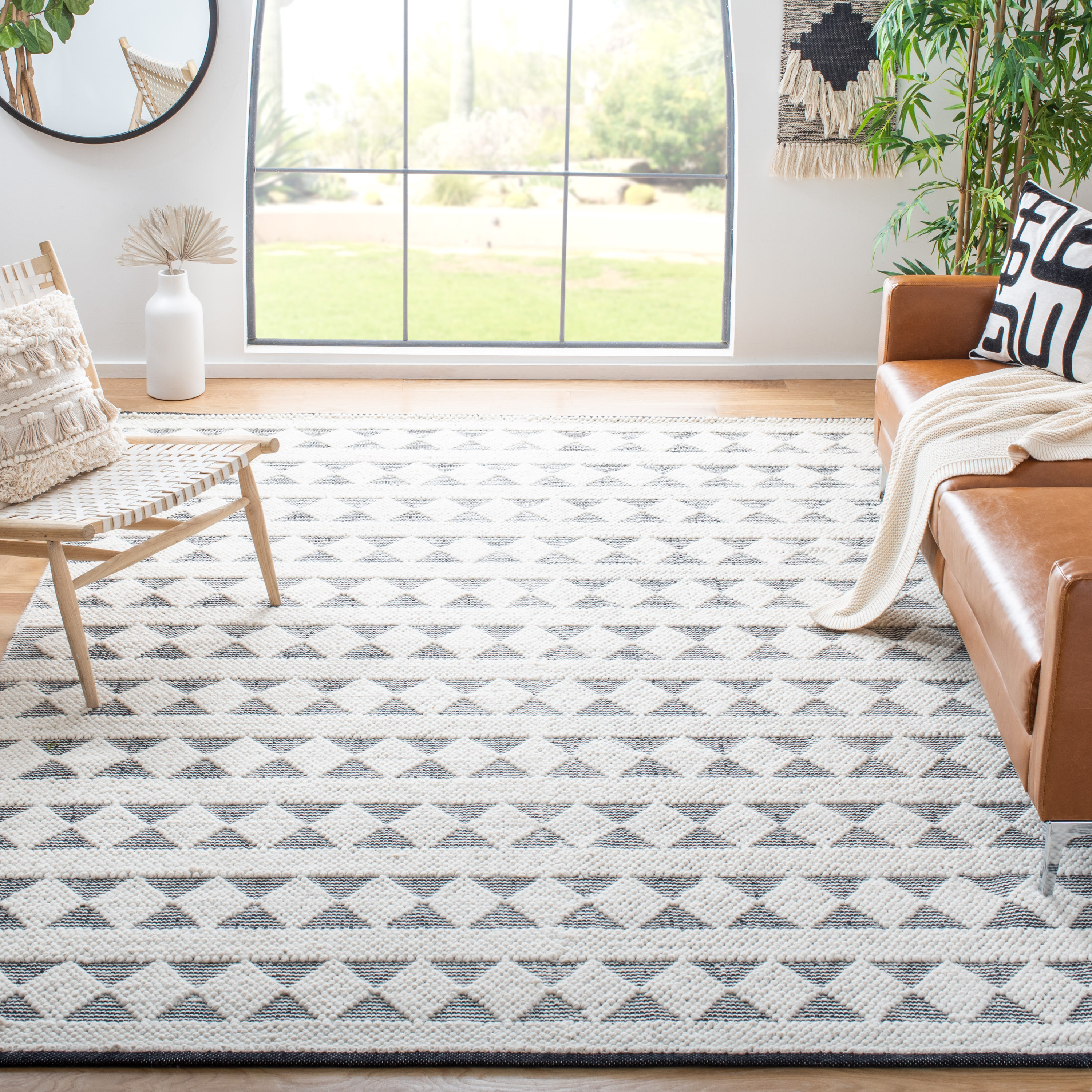 Natura 6' x 6' Black and Ivory Wool Square Area Rug