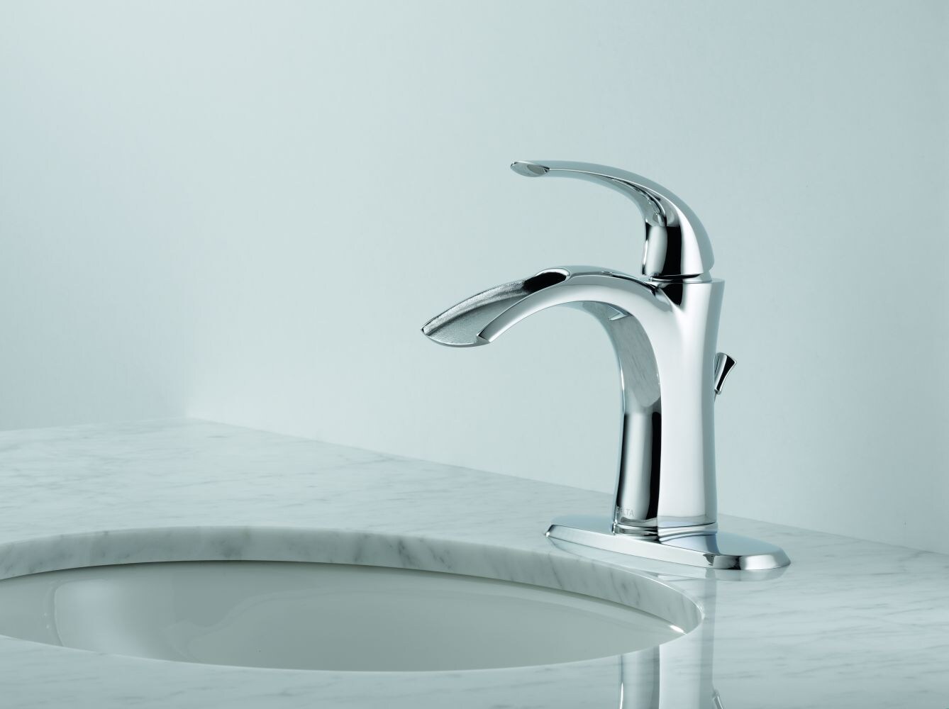 Delta Nyla Stainless 1-handle Single Hole/4-in Centerset WaterSense Bathroom Sink Faucet with Drain
