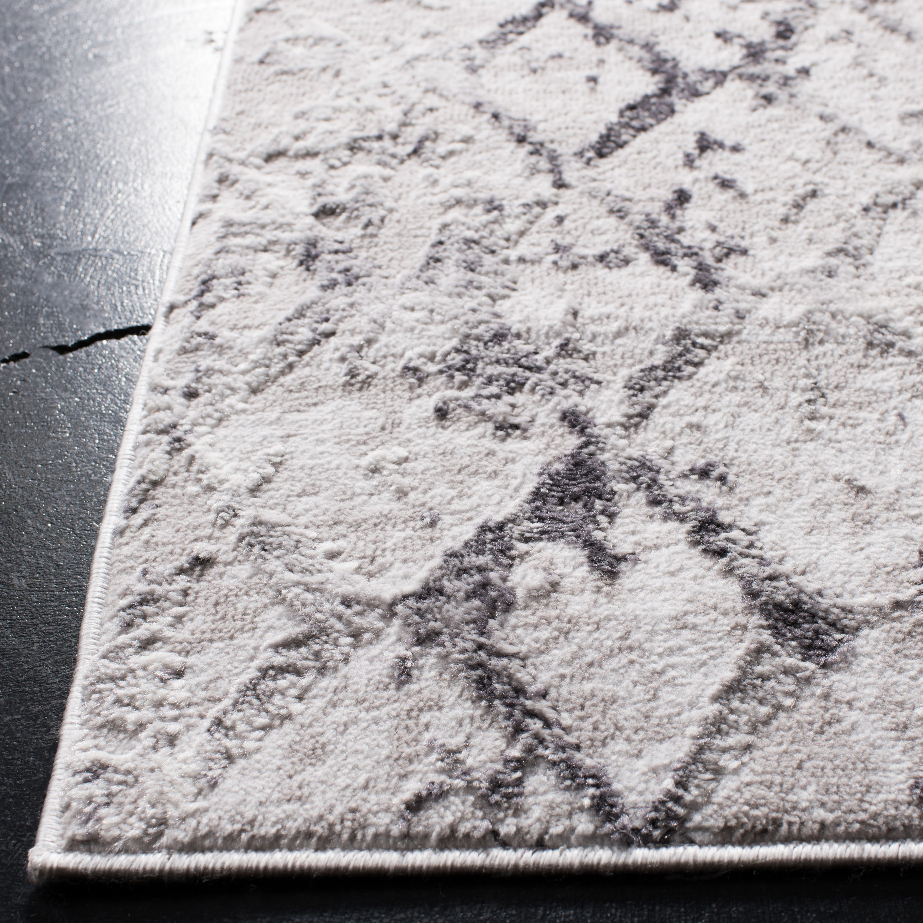 Safavieh ALA783F-6 rugs - View #3