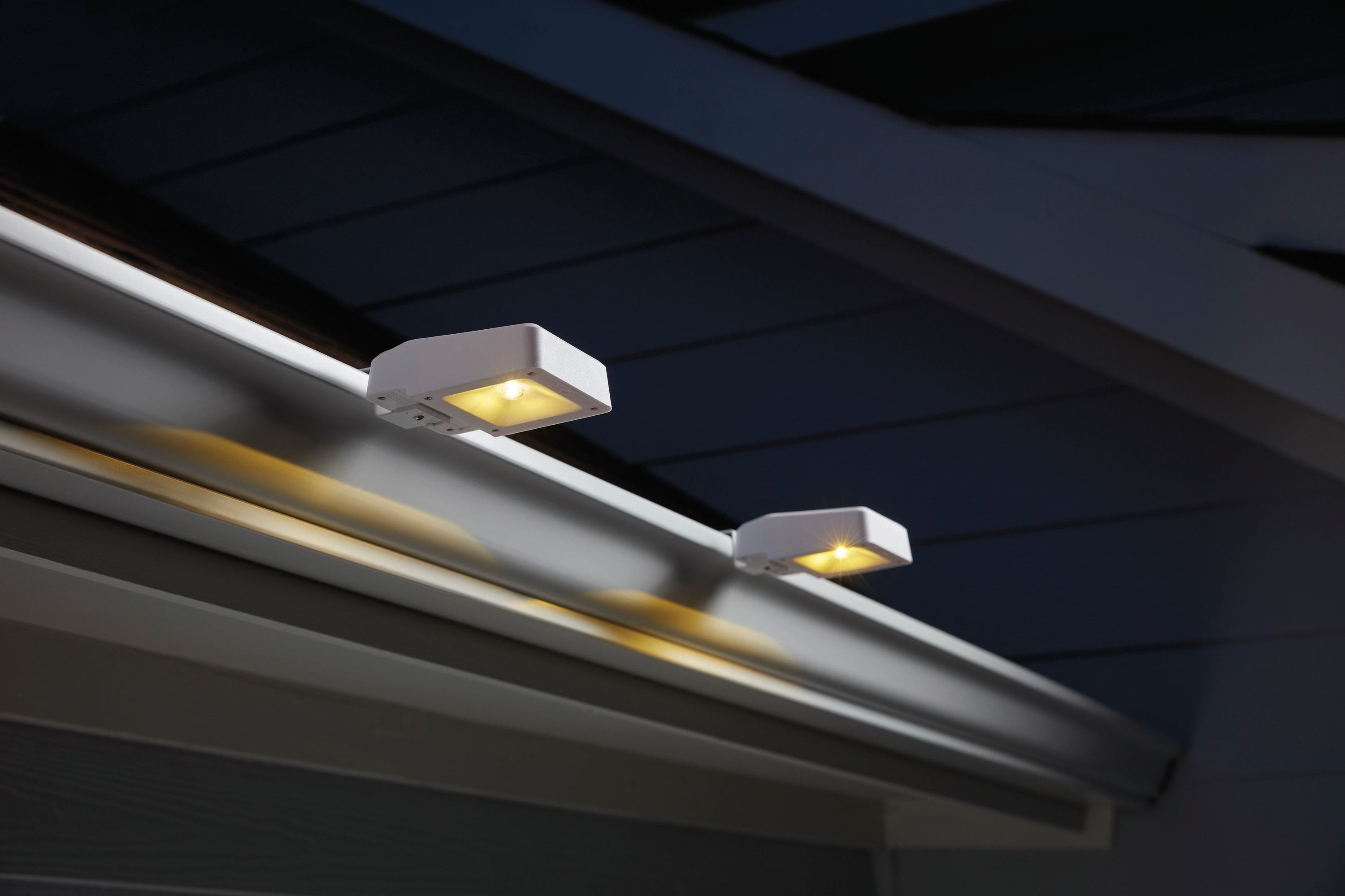 Nitebrite solar deals gutter lights