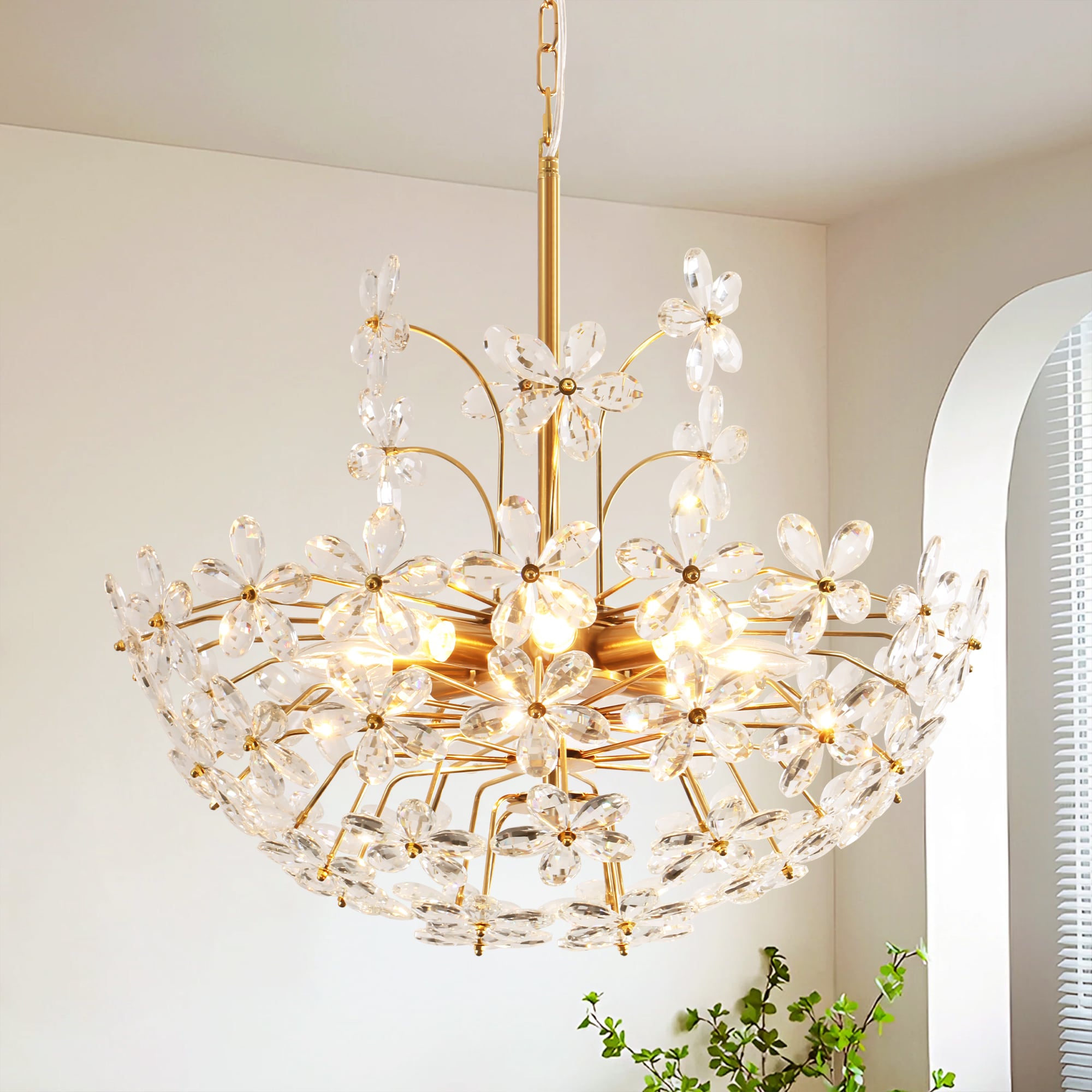 Y'INSP Rosa 8 -Light Brushed Brass Crystal Iron Chandelier