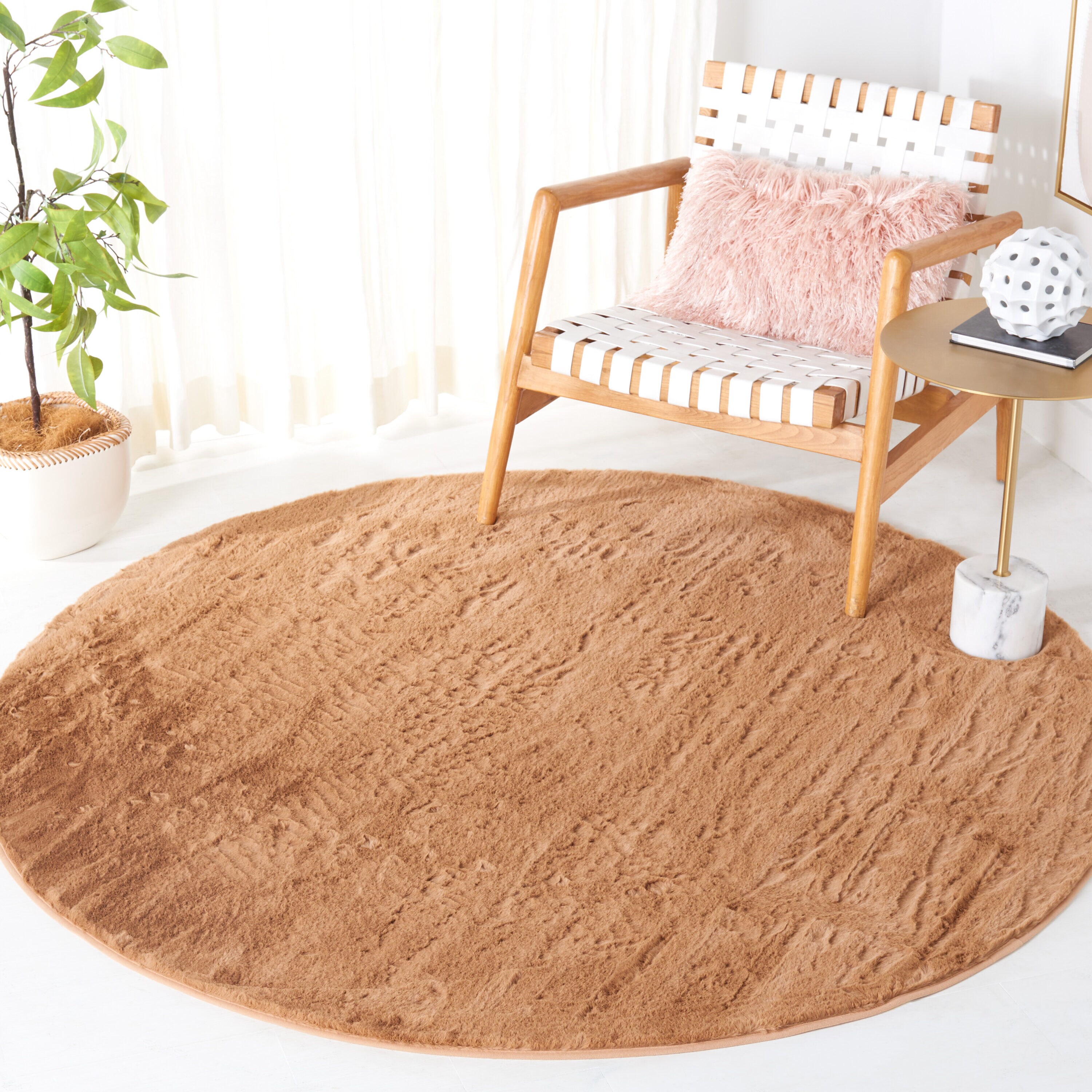 Safavieh FRF976T-6R Faux Rabbit Fur 6 x 6 (ft) Loomed Polyester Brown Round Indoor Solid Machine washable Area rug