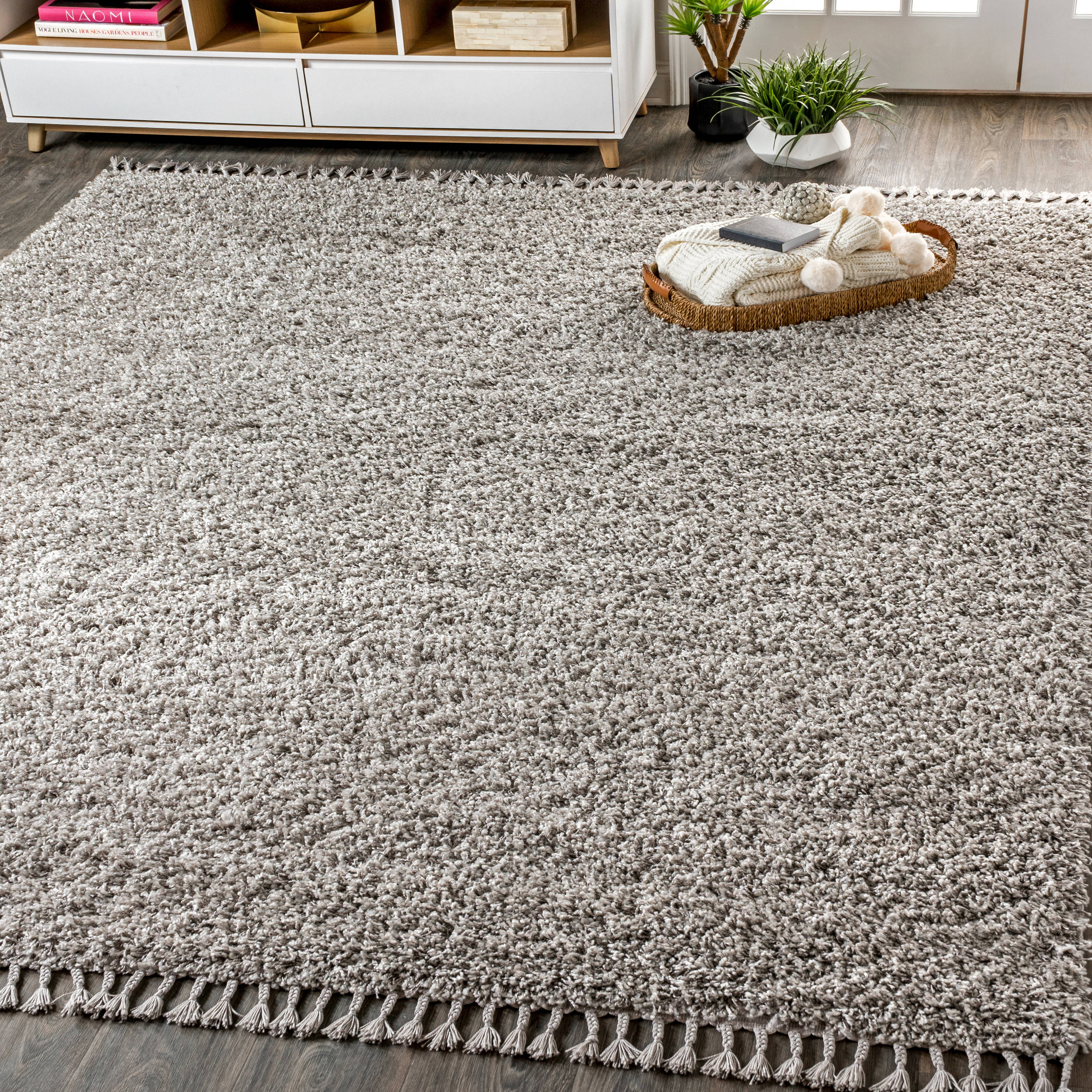 JONATHAN  Y MCR100E-5 Mercer Shag Plush Tassel 5 x 8 (ft) Loomed Polypropylene Grey Rectangular Indoor Solid Mid-Century Modern Area rug