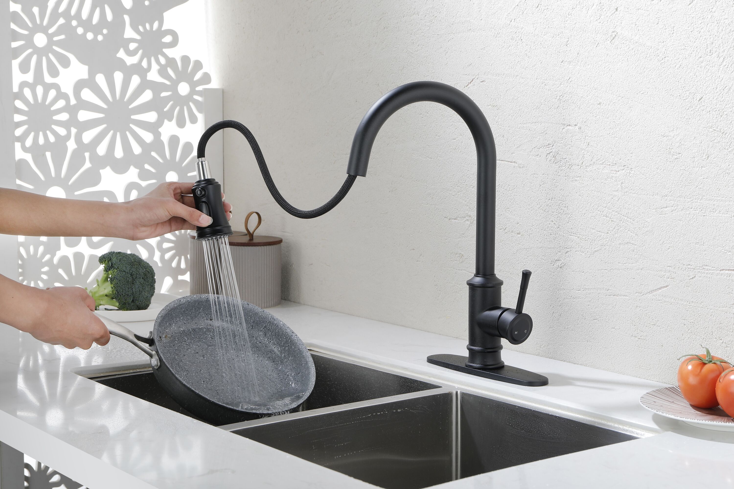 LUXEYARD DS-J-P184227-W2287 Kitchen-Faucets - View #2