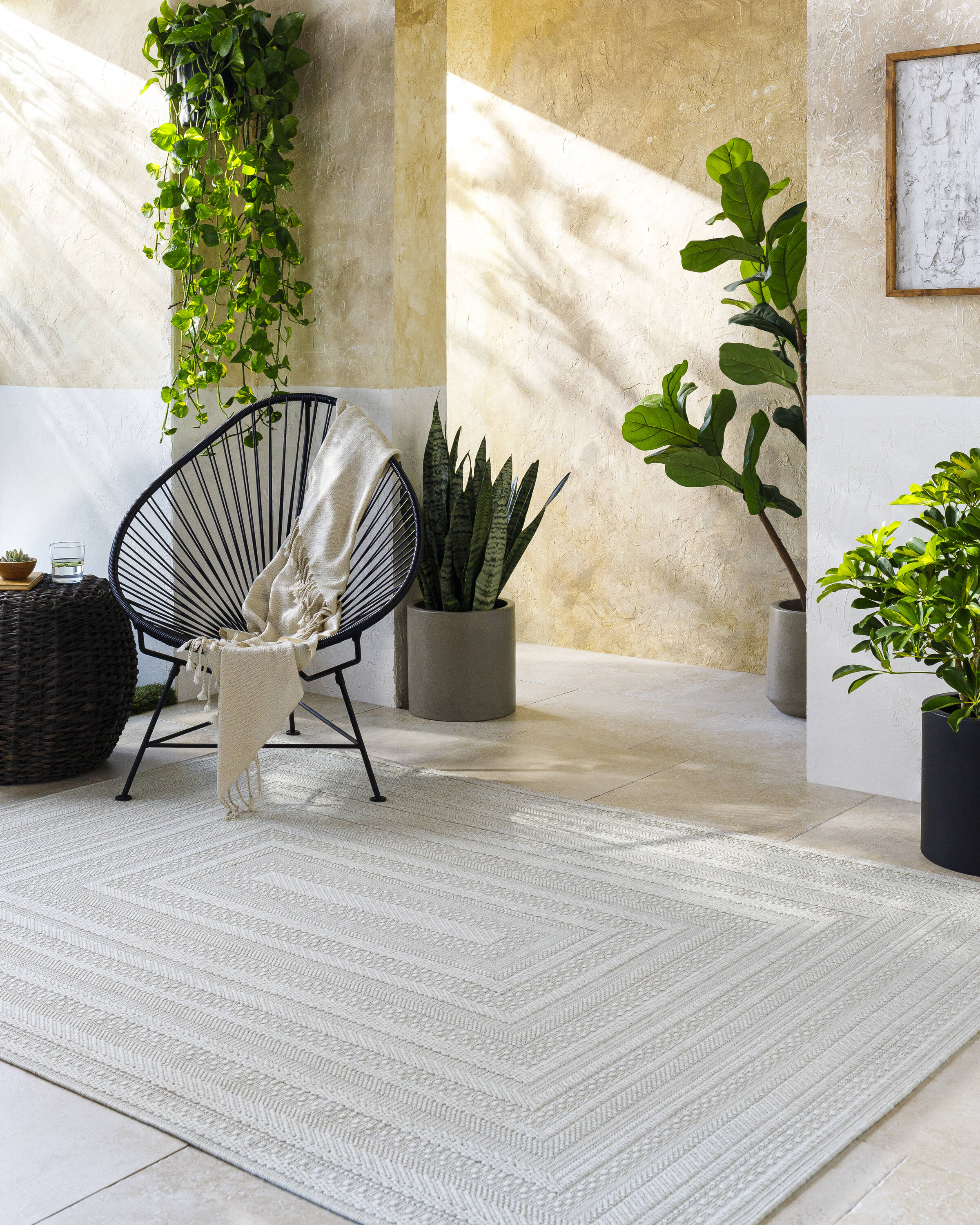 Livabliss SDR2305-679 Sandra 7 x 9 (ft) Polypropylene Light Silver Rectangular Indoor/Outdoor Geometric Farmhouse/Cottage Area rug