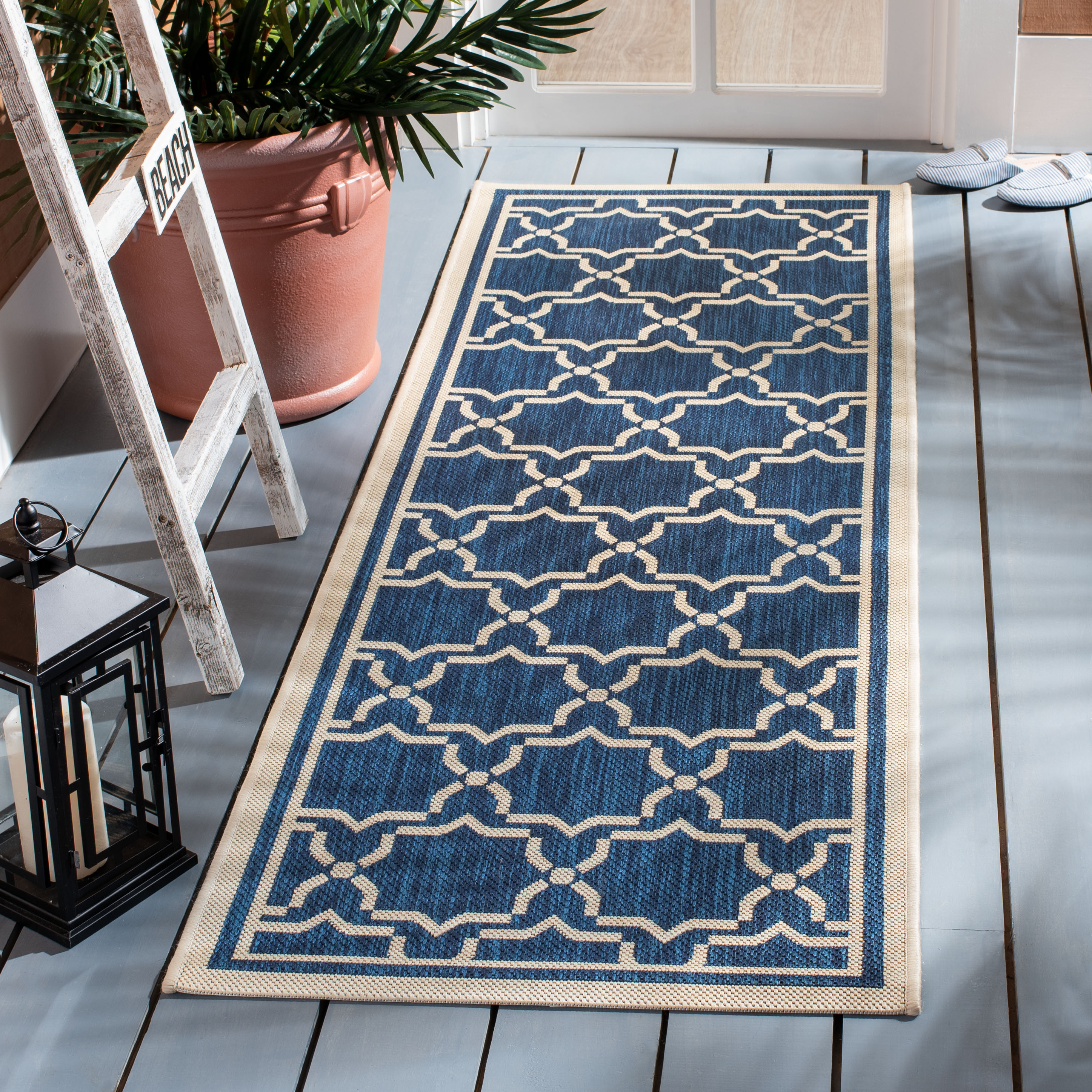 Safavieh CY6916-268-27 Courtyard Hana 2 x 7 (ft) Loomed Polypropylene Navy/Beige Rectangular Indoor/Outdoor Geometric Coastal Runner rug