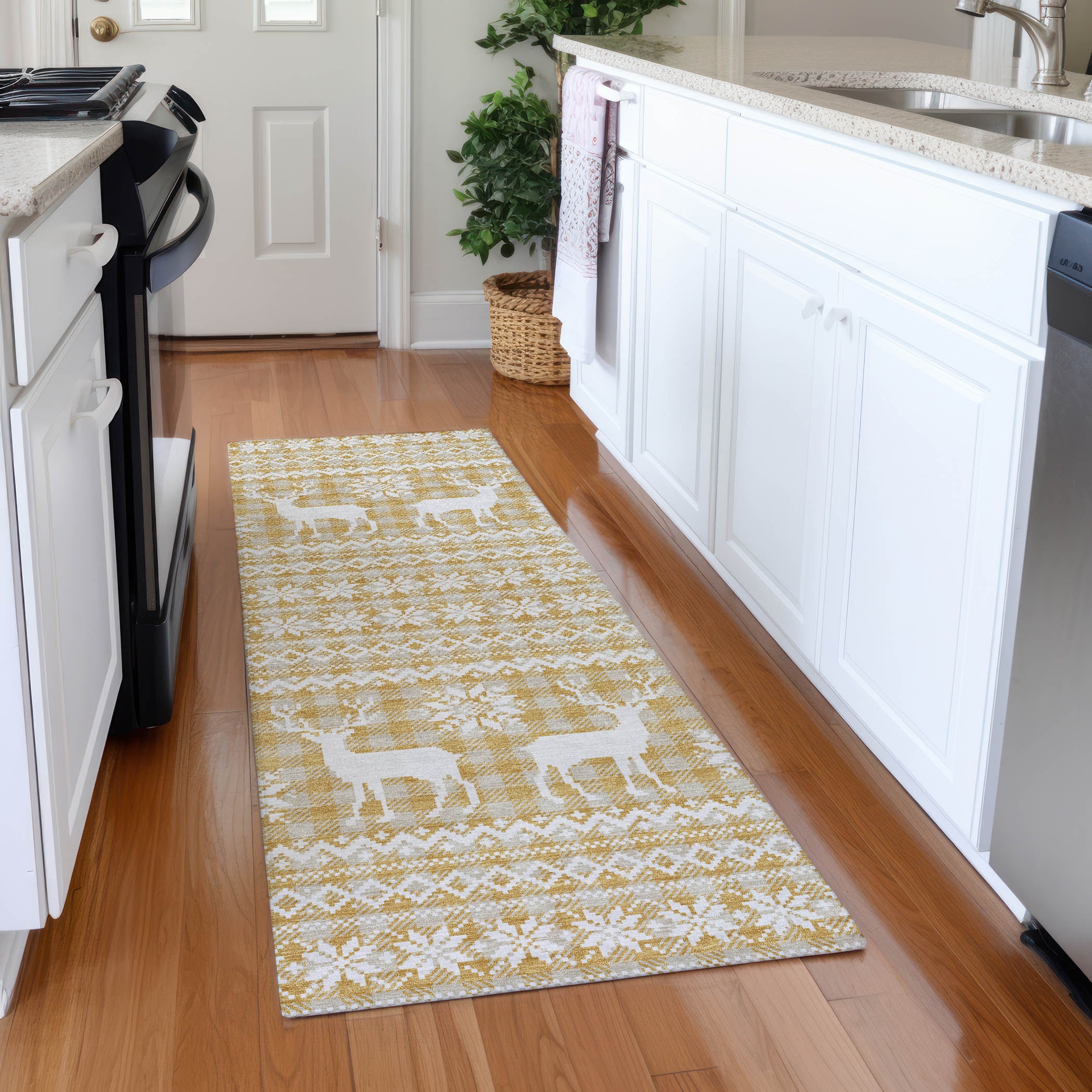 Addison Rugs ACN1820GO2X8 Chantille ACN1820GO 2 x 7 (ft) Loomed Polyester Gold Rectangular Indoor/Outdoor Machine washable Area rug