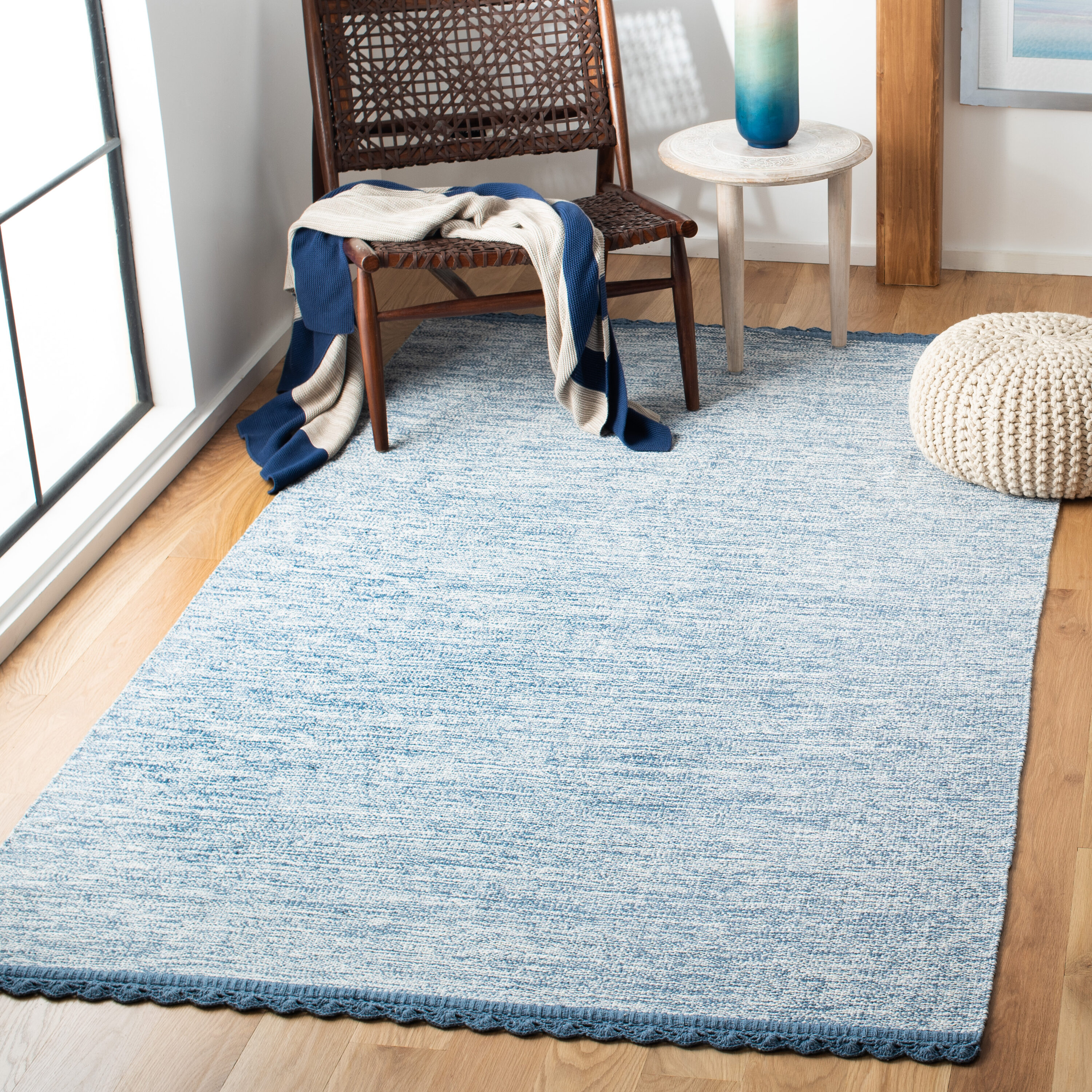 Safavieh MTK615B-3 Montauk Alburg 3 x 5 (ft) Cotton Blue Rectangular Indoor Coastal Throw rug