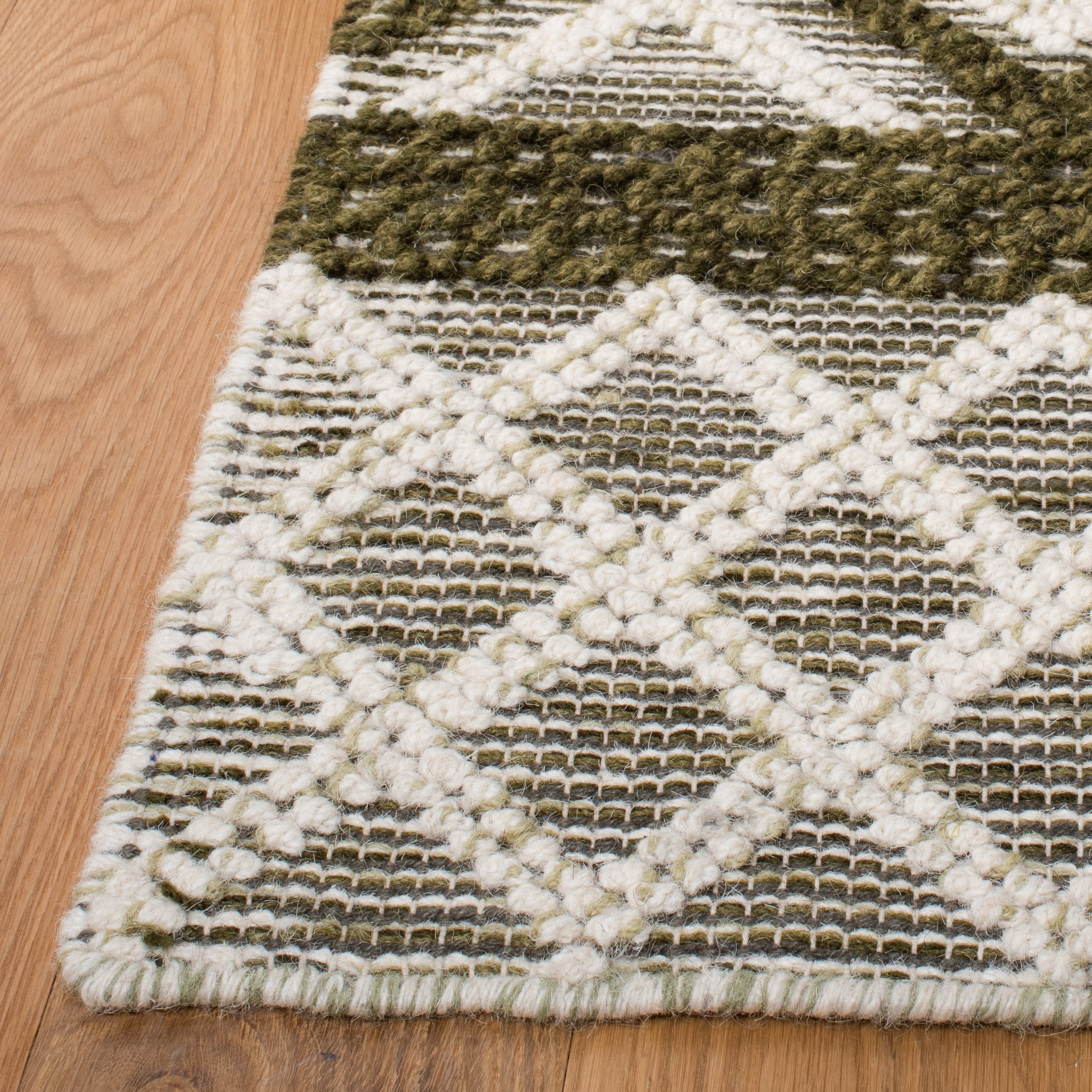 Safavieh VRM211Y-4 rugs - View #3