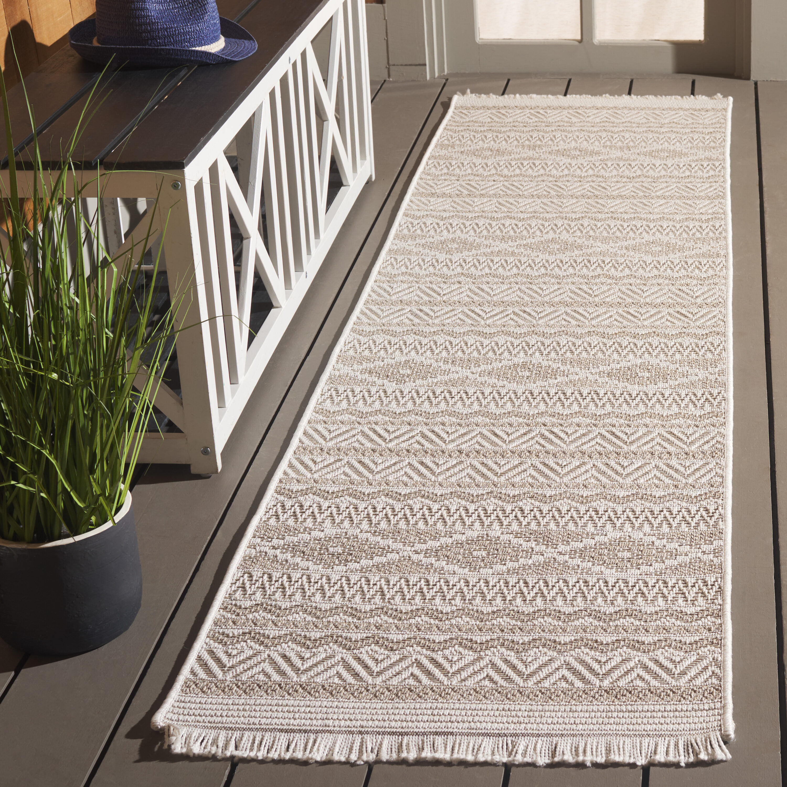 Wicker 152A Ivory/Beige 2 x 8 Rectangular Runner rug